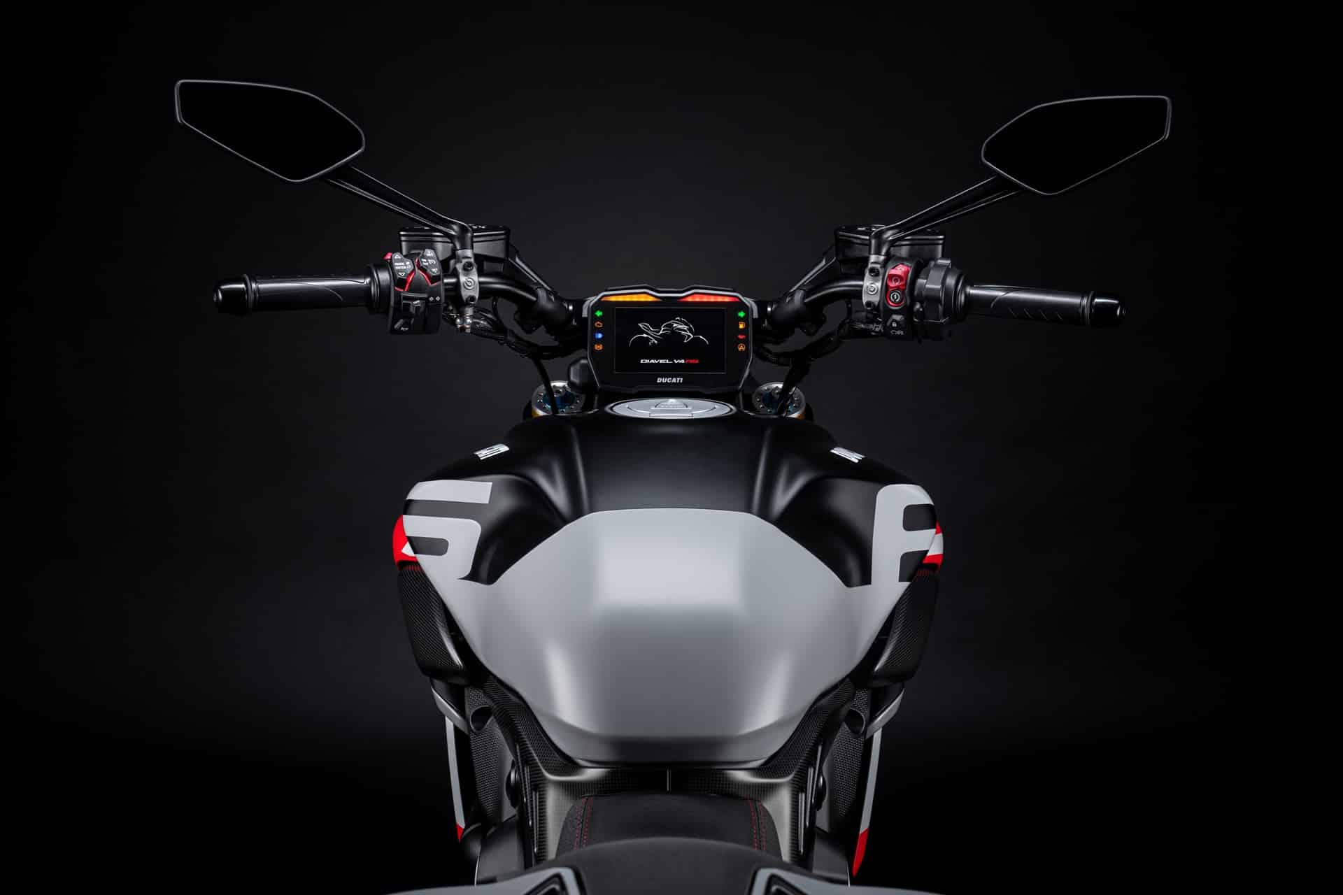 Ducati Diavel V4 RS 2026