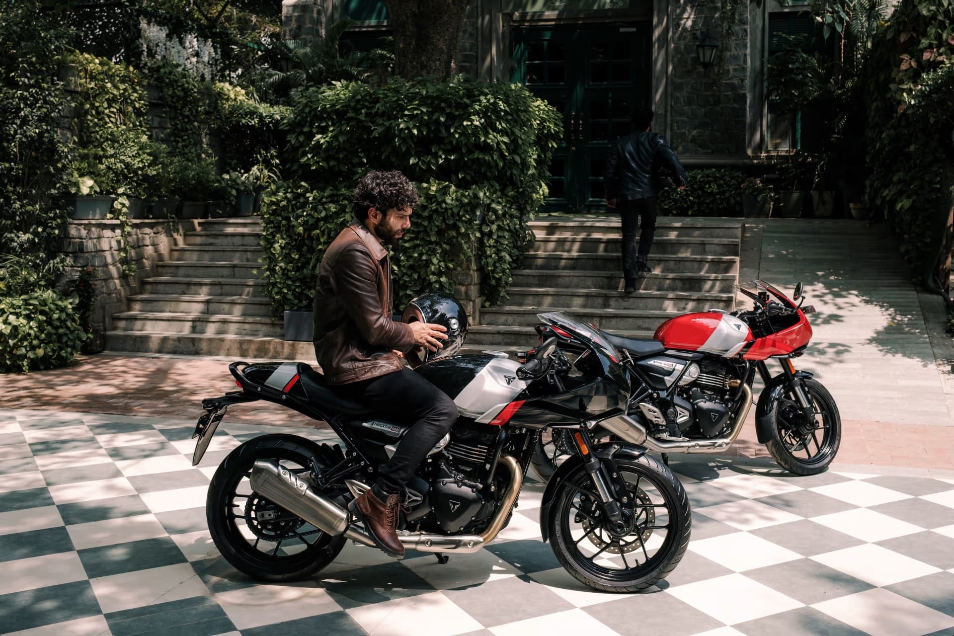 The Indian bureaucracy forces Triumph and Bajaj to develop a new 350 range for next year