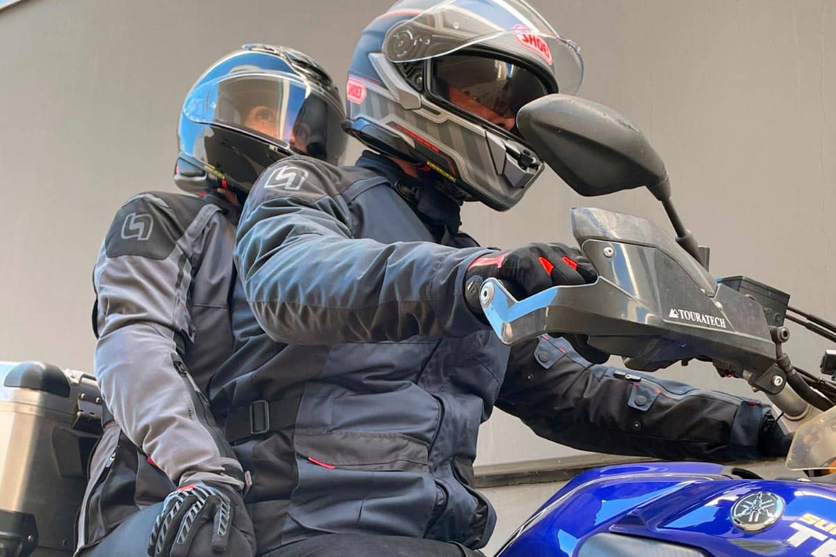 Abrigados y seguros: Levior presenta su colección para el invierno