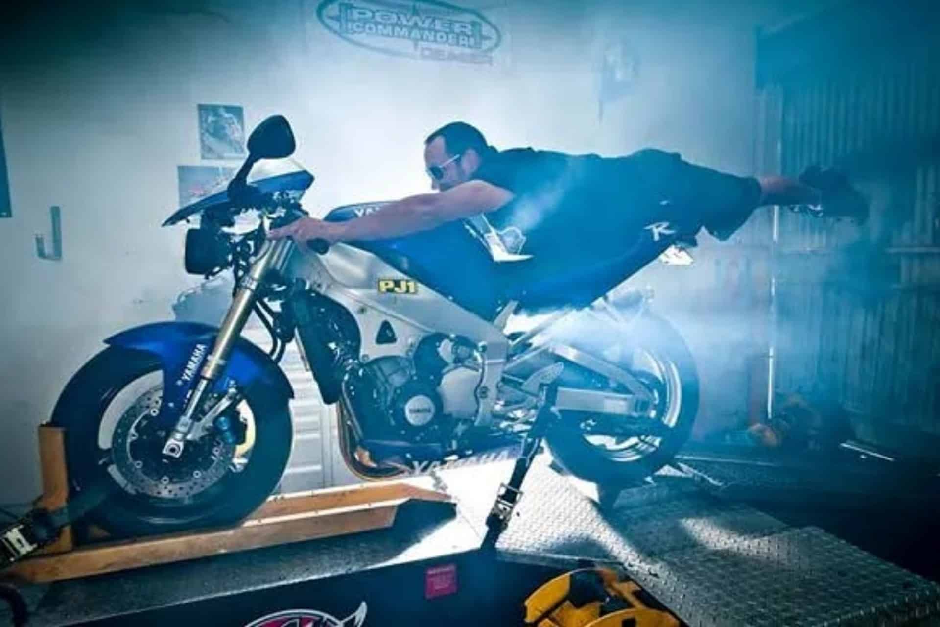 Yamaha R1 Custom 2000