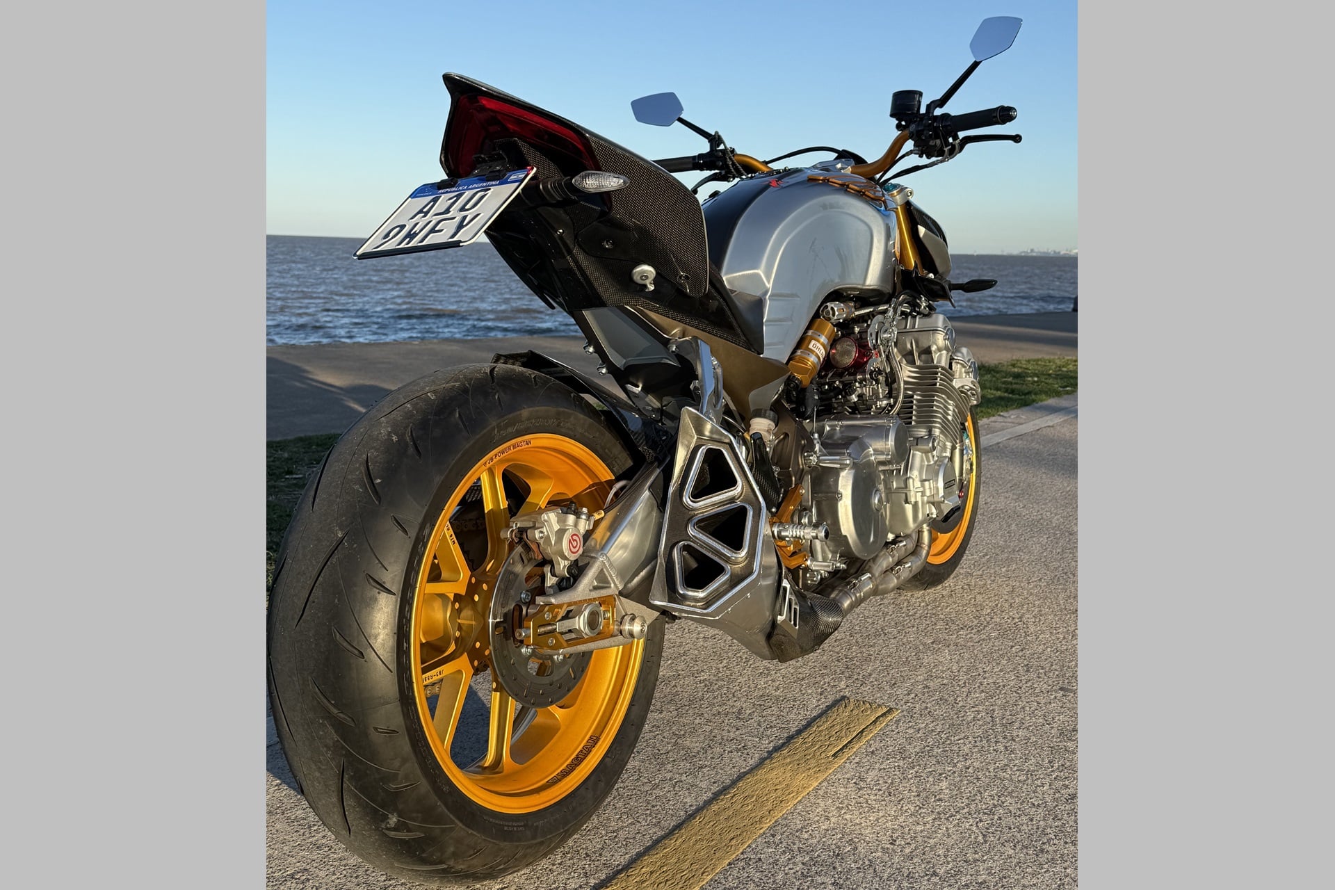 Honda CBX1000 Streetfighter by Eduardo “Macky” Lozano