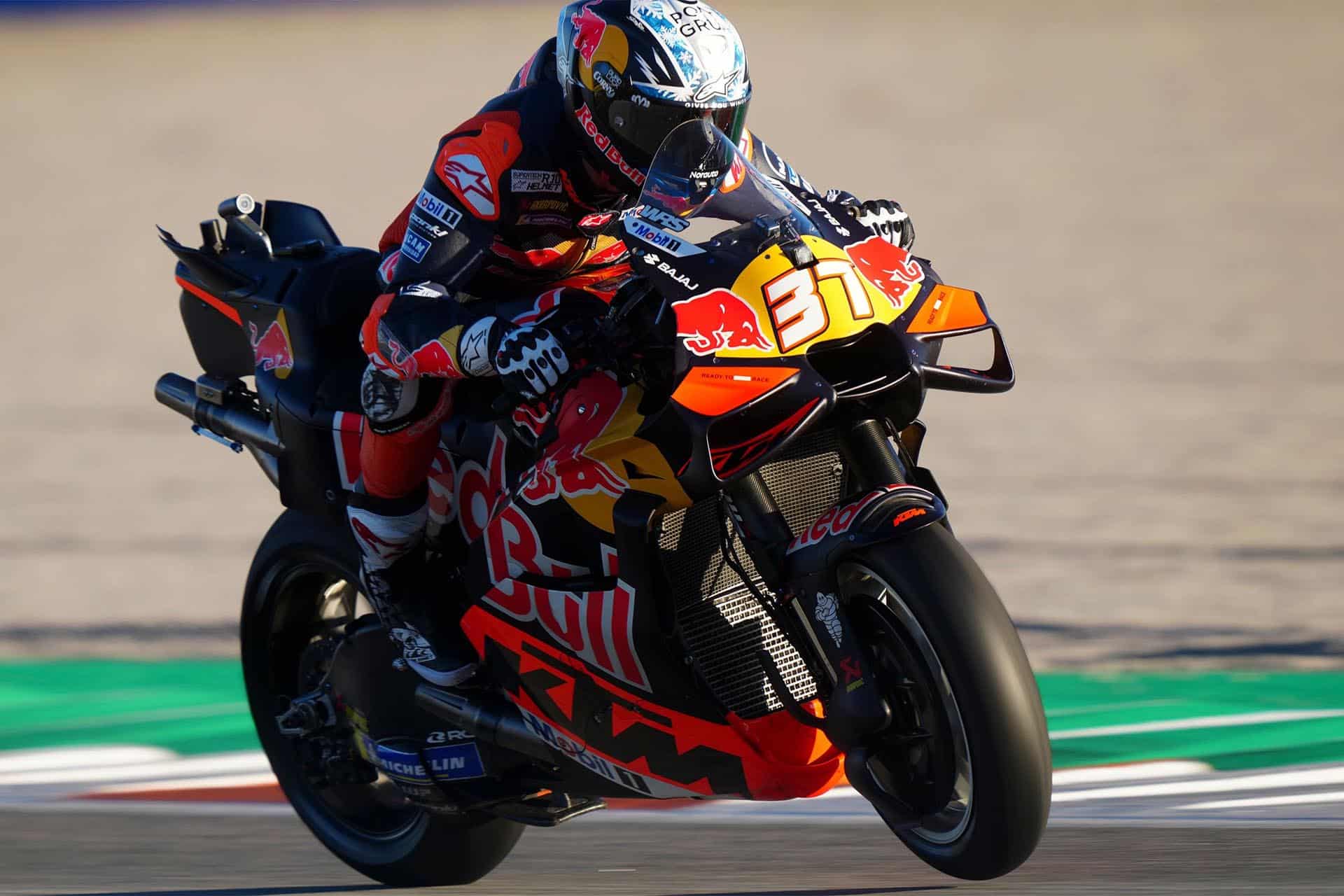 Acosta was the best KTM rider with Viñales very close