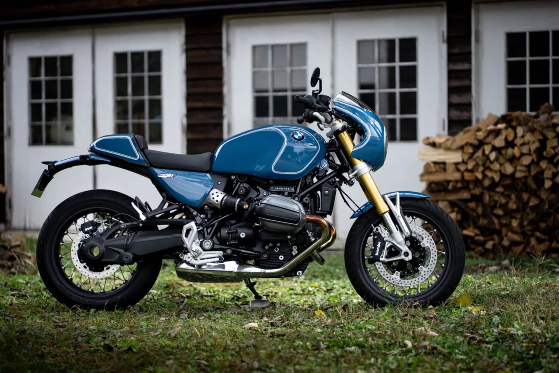 BMW R 12 NineT Complete Custom #02: A limited series that you can only buy at a Japanese dealership of the brand