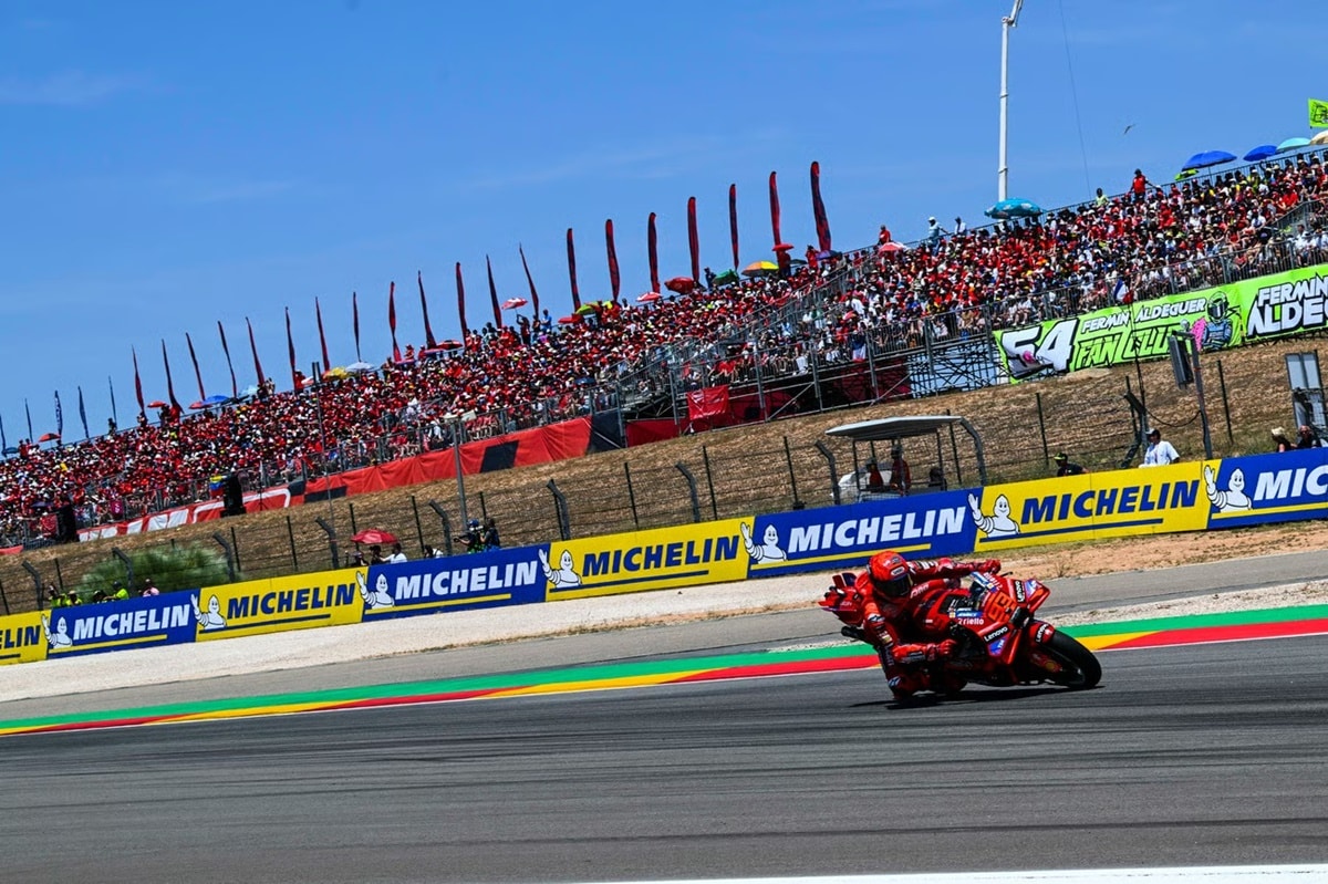 Buy your MotoGP MotorLand Aragón 2026 ticket and get free access to WorldSBK