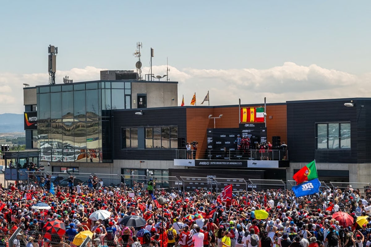 Buy your MotoGP MotorLand Aragón 2026 ticket and get free access to WorldSBK