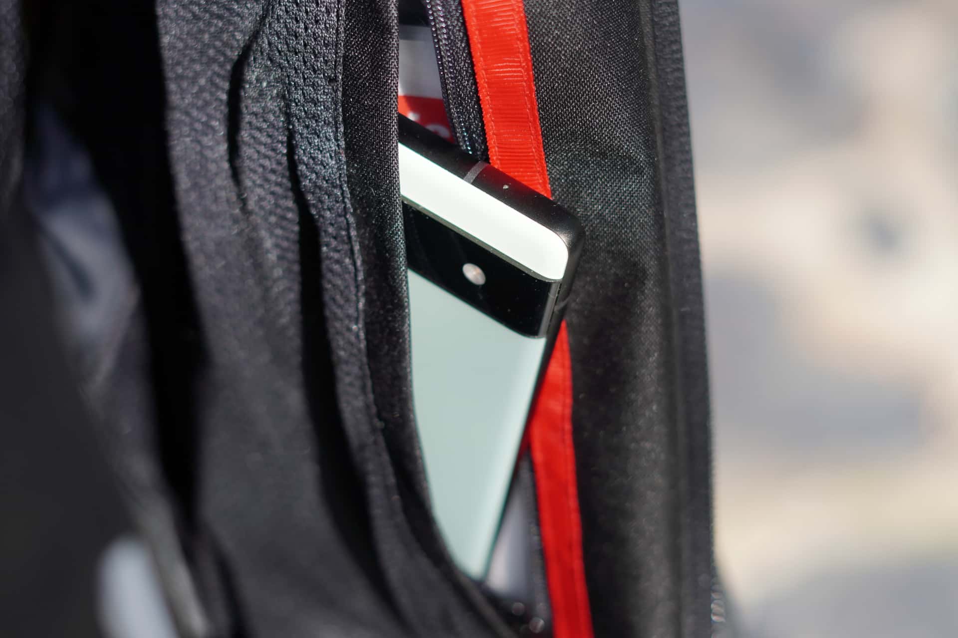 Tips for choosing a leather jumpsuit and not staying "in leather"