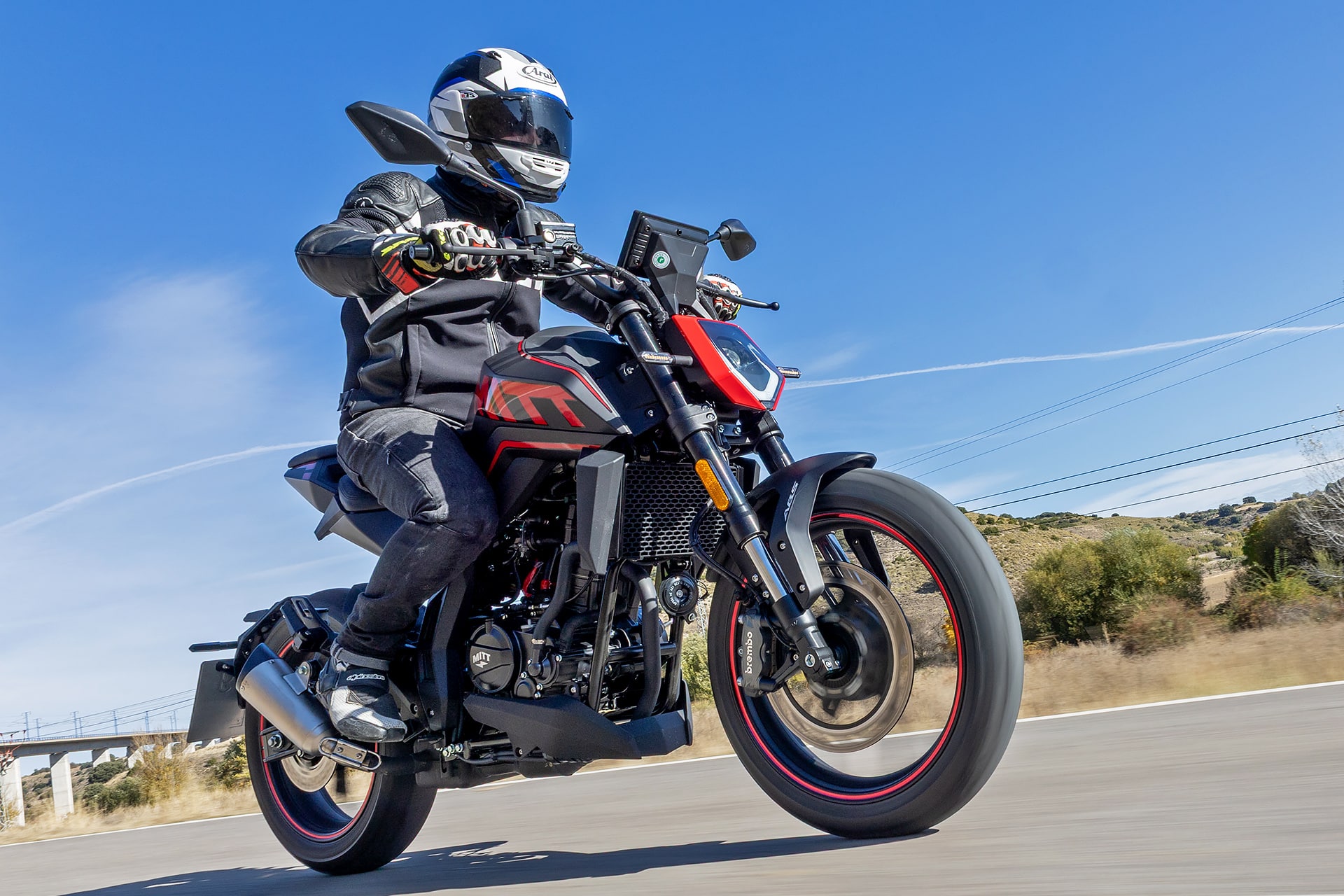 Prueba MITT NK 125 Brembo Edition