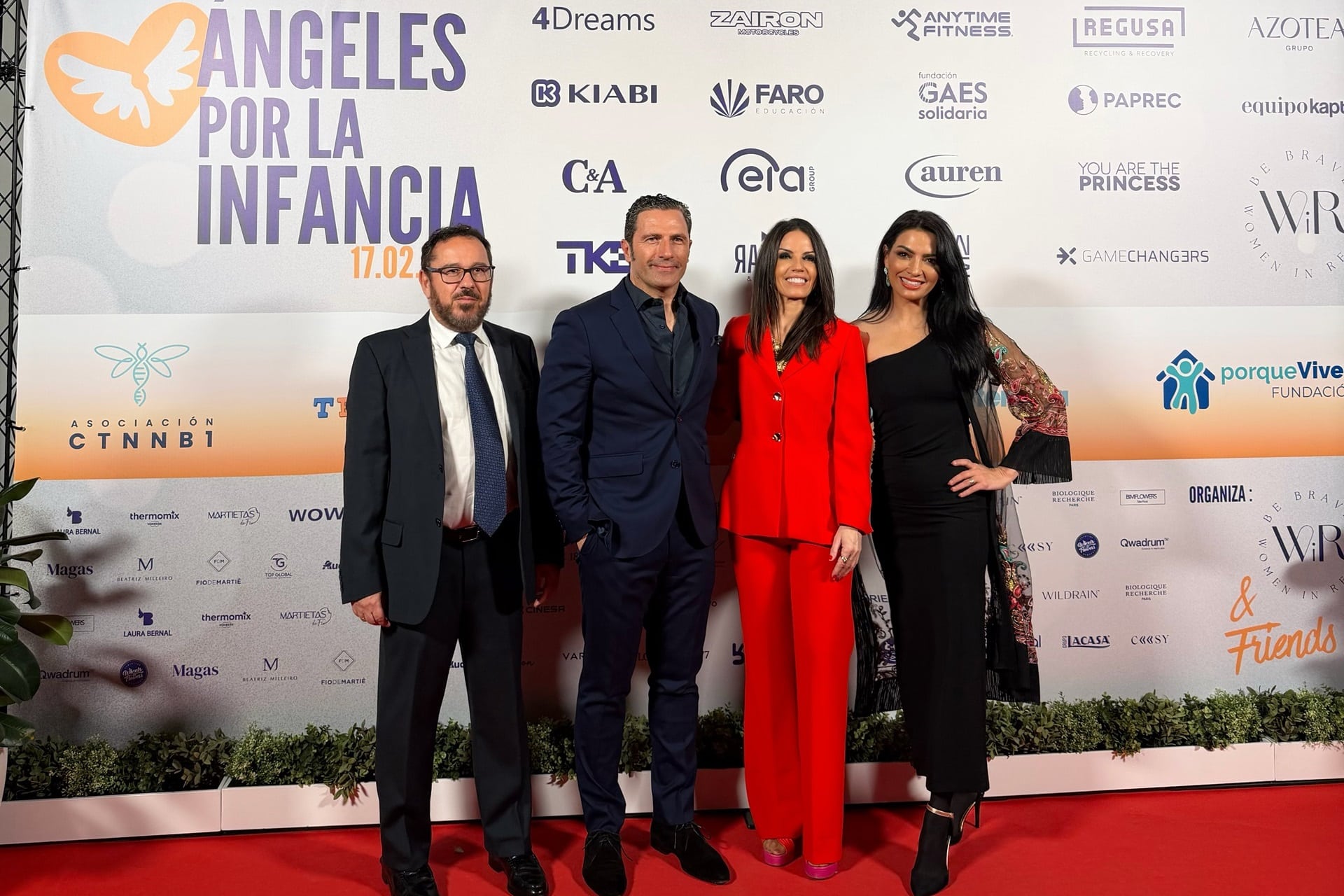 Zairon donates his first scooter, the Zs2, at the annual event "Women in Retail"