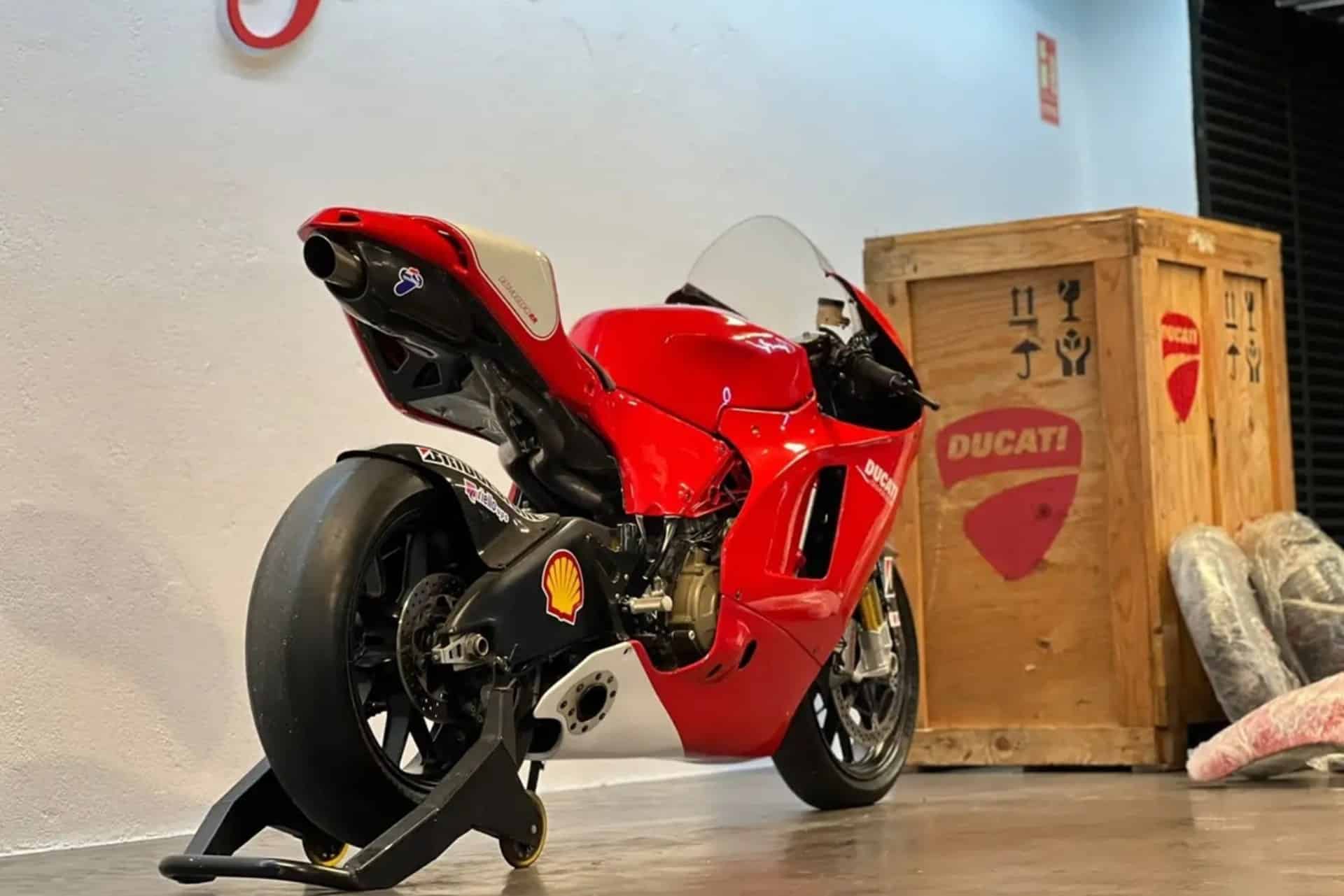 Ducati Desmosedici RR in its box
