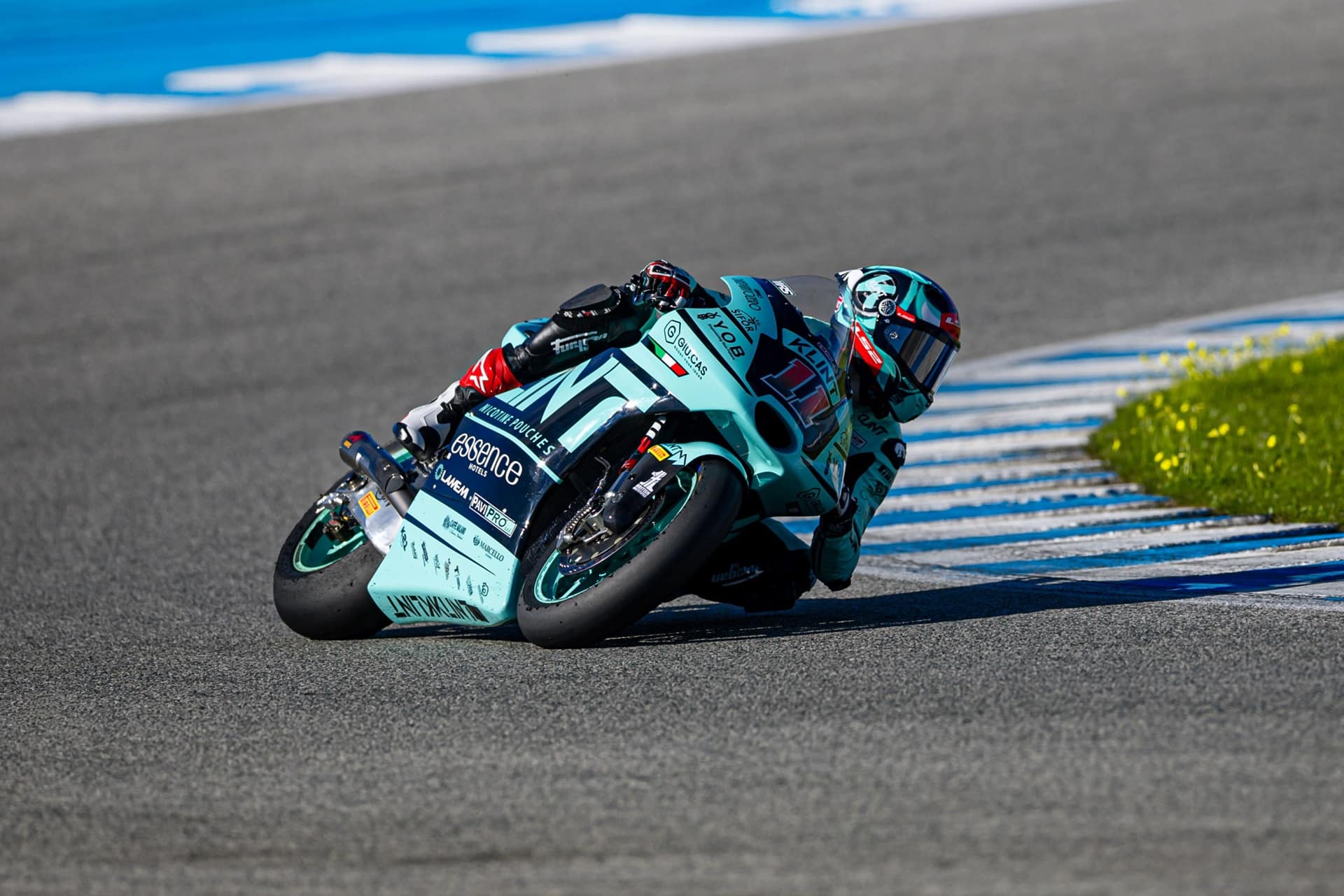 The Thunder GP Pro 02 from LS2 becomes the brand's second helmet with FIM FRHPhe-02 certification