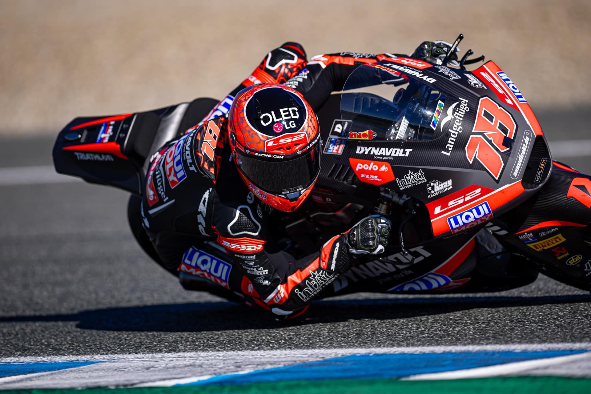 The Thunder GP Pro 02 from LS2 becomes the brand's second helmet with FIM FRHPhe-02 certification