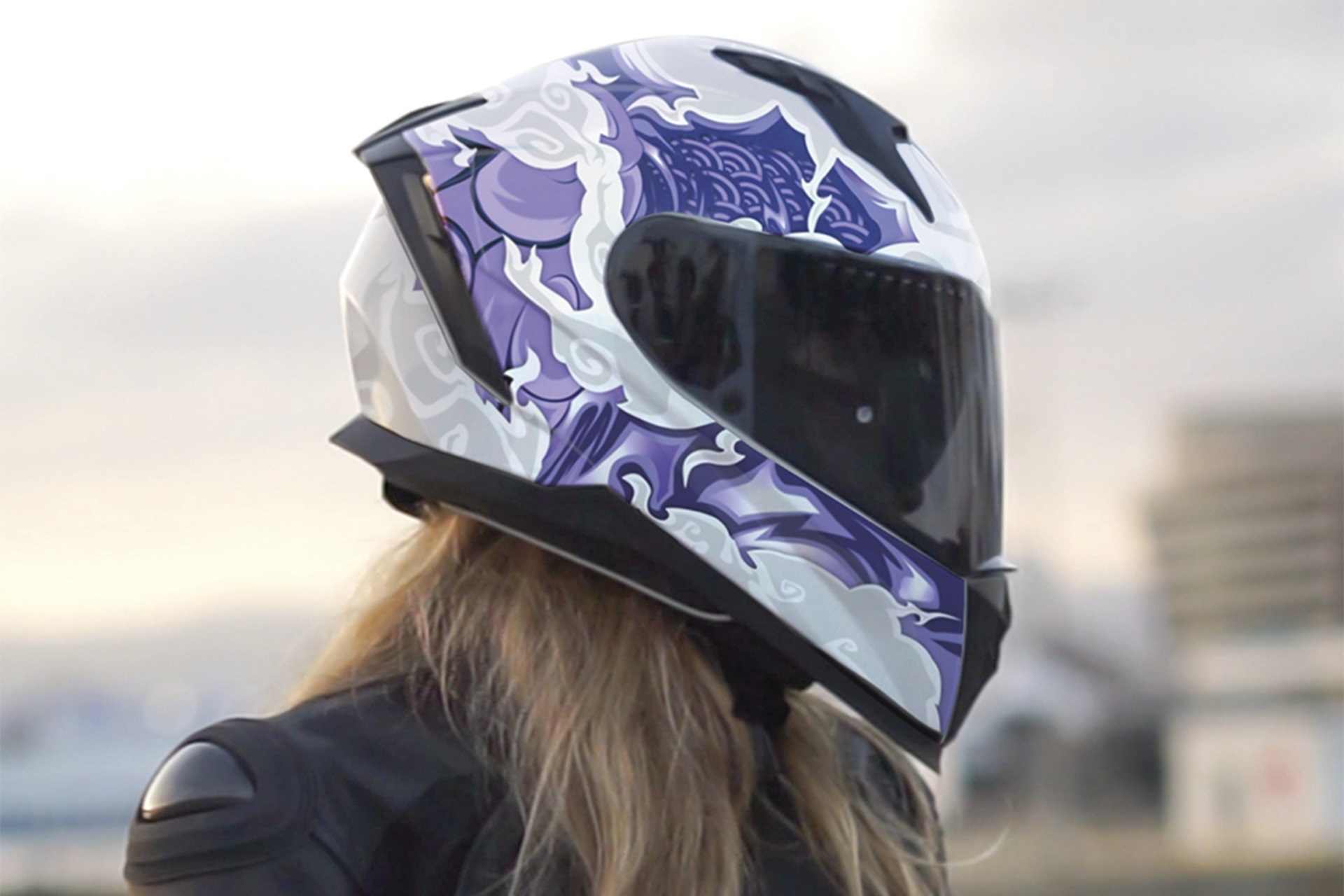CGM reinforces its range of full-face helmets with a new collection of striking graphics