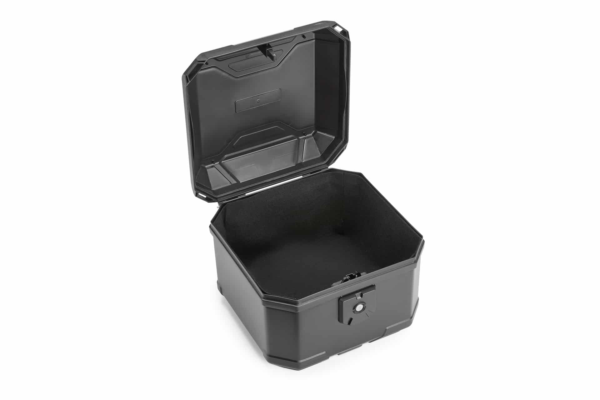 GIVI Bernina B38: The new urban trunk that combines versatility with a minimalist design