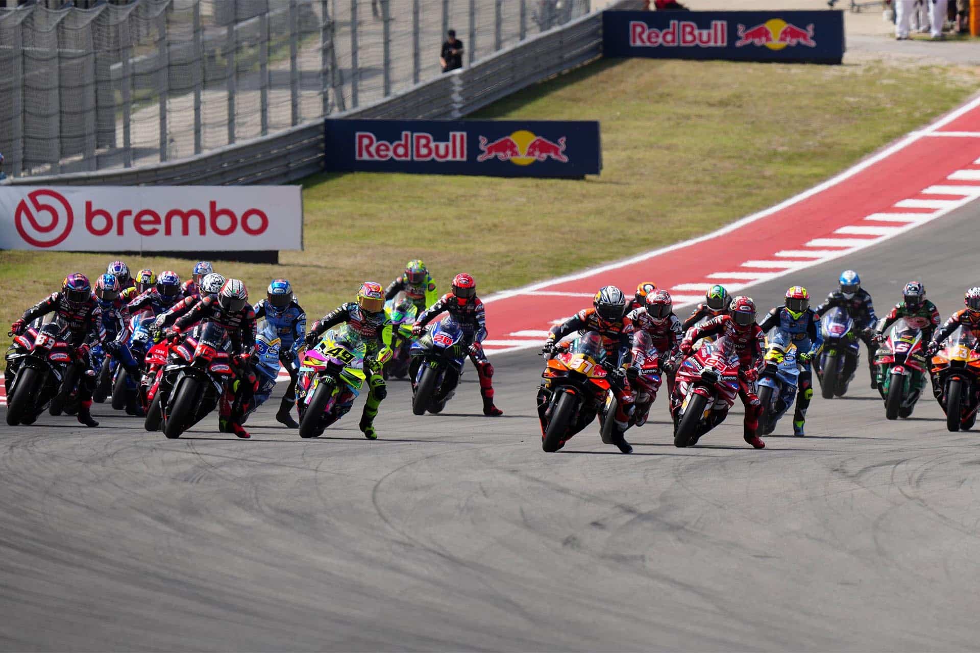 MotoGP Estados Unidos 2026: Bezzecchi arrasa y Aprilia mete miedo