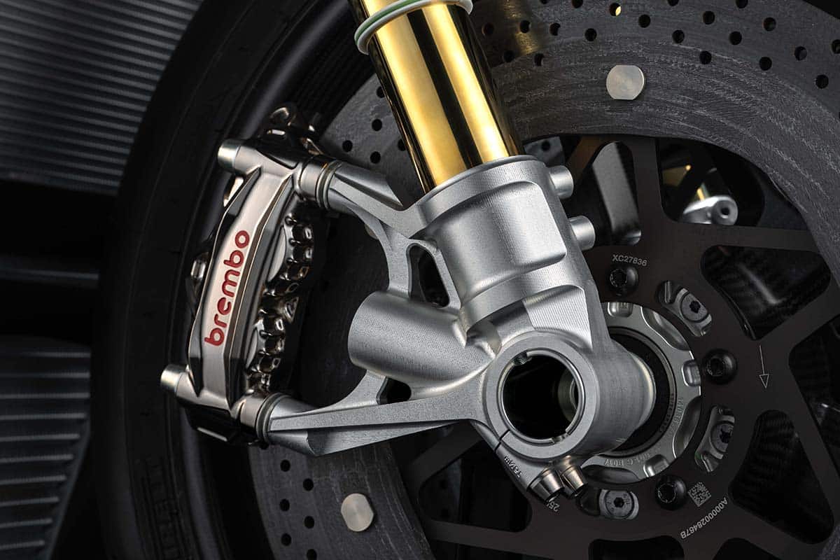 Brembo aplica tecnología de MotoGP (de verdad) en la Superleggera V4 Centenario