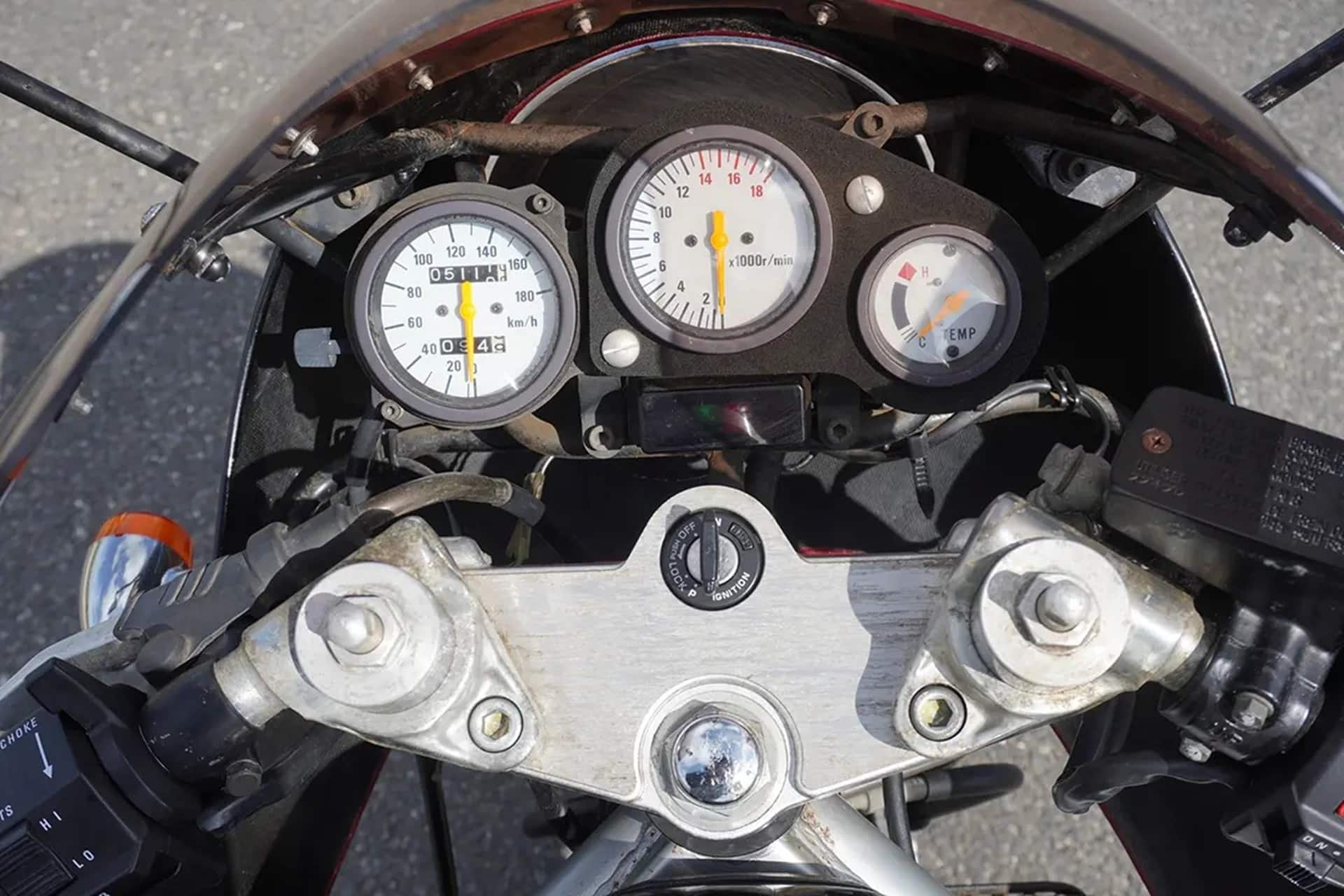 Bandit 400 Limited: Authentic 90s Café Racer spirit “Made in Japan”