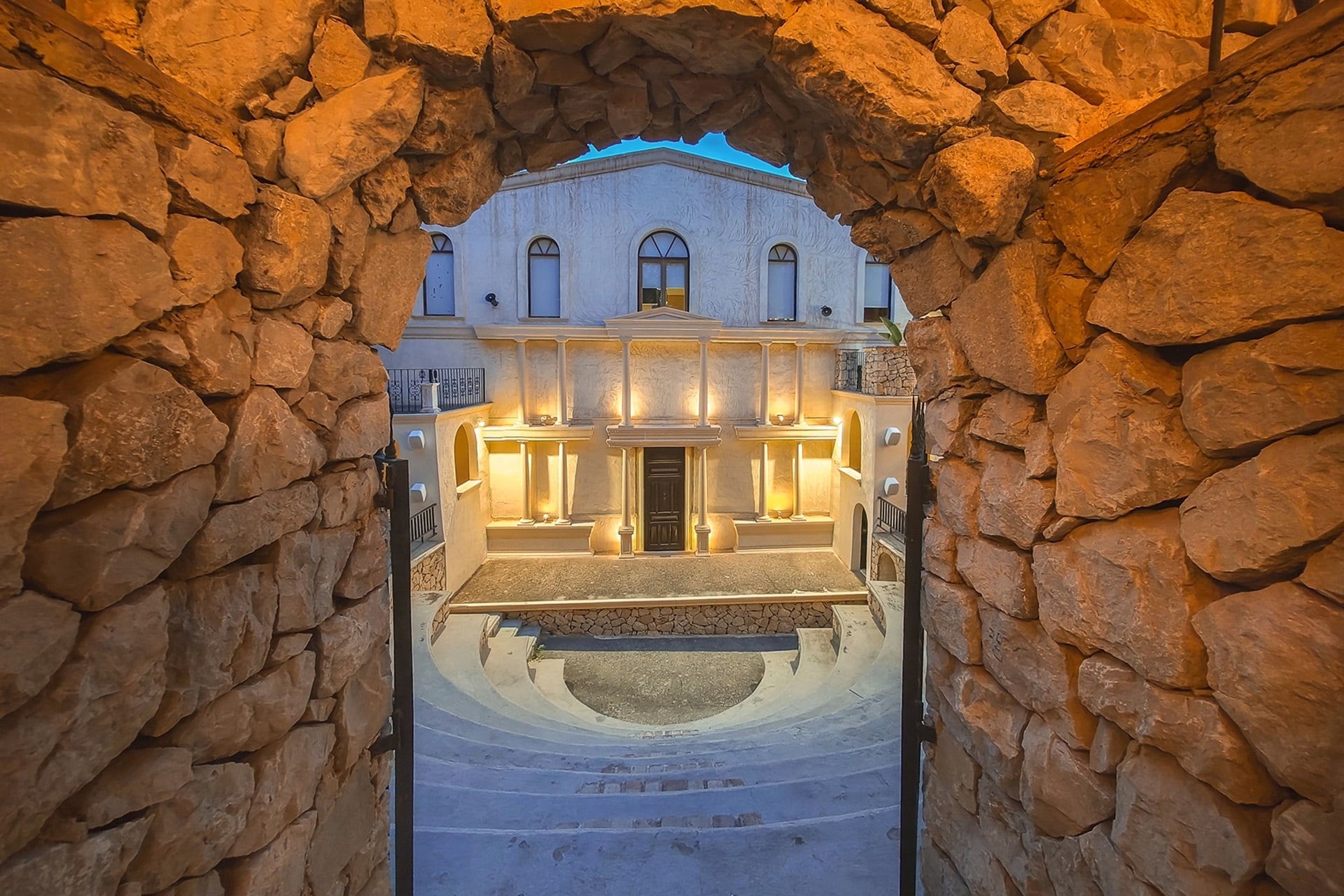 IBEX26: a premium trip along the Spanish Costa Blanca with the support of Indian Motorcycle