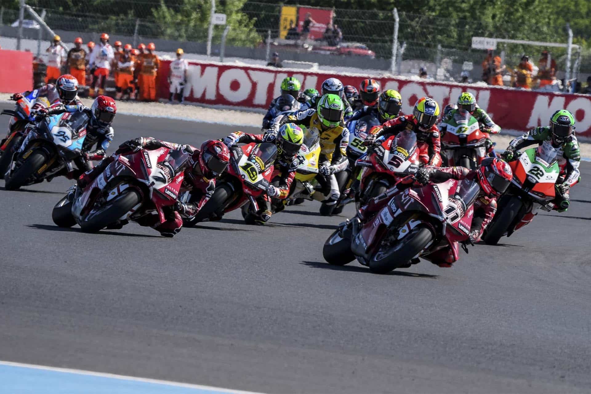 Superbike Hungría 2026: Bulega sigue imbatido en una pista que terminará dando un disgusto