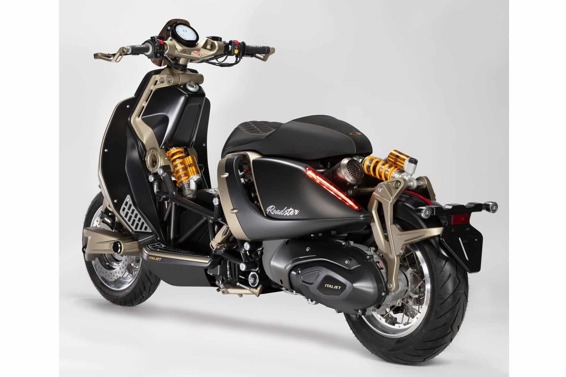 Italjet Roadster 400 “Founders Edition”: This is not about figures… Or is it?