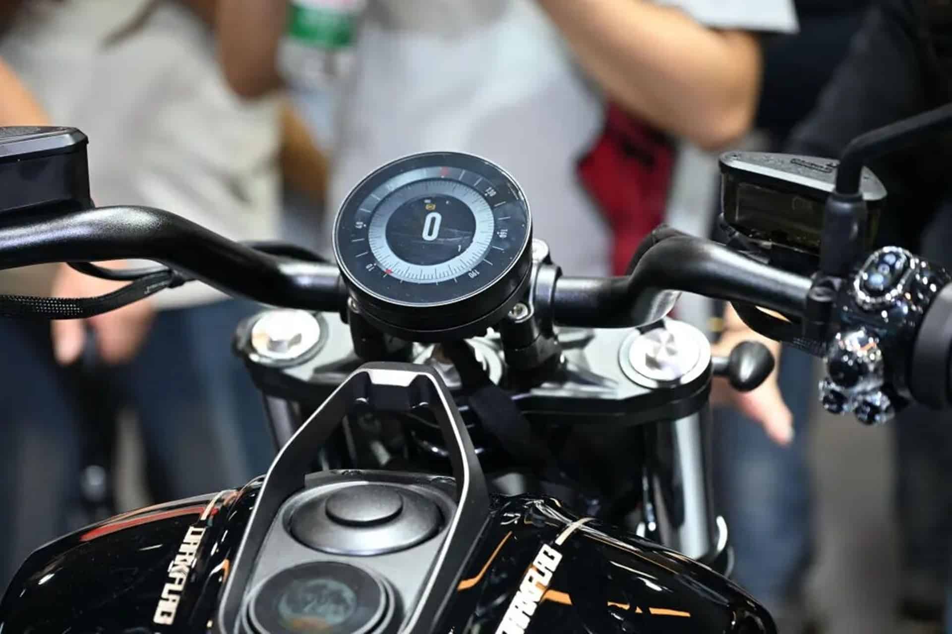 New Dark Flag 600 V-4: Benda continues to expand its atypical custom range