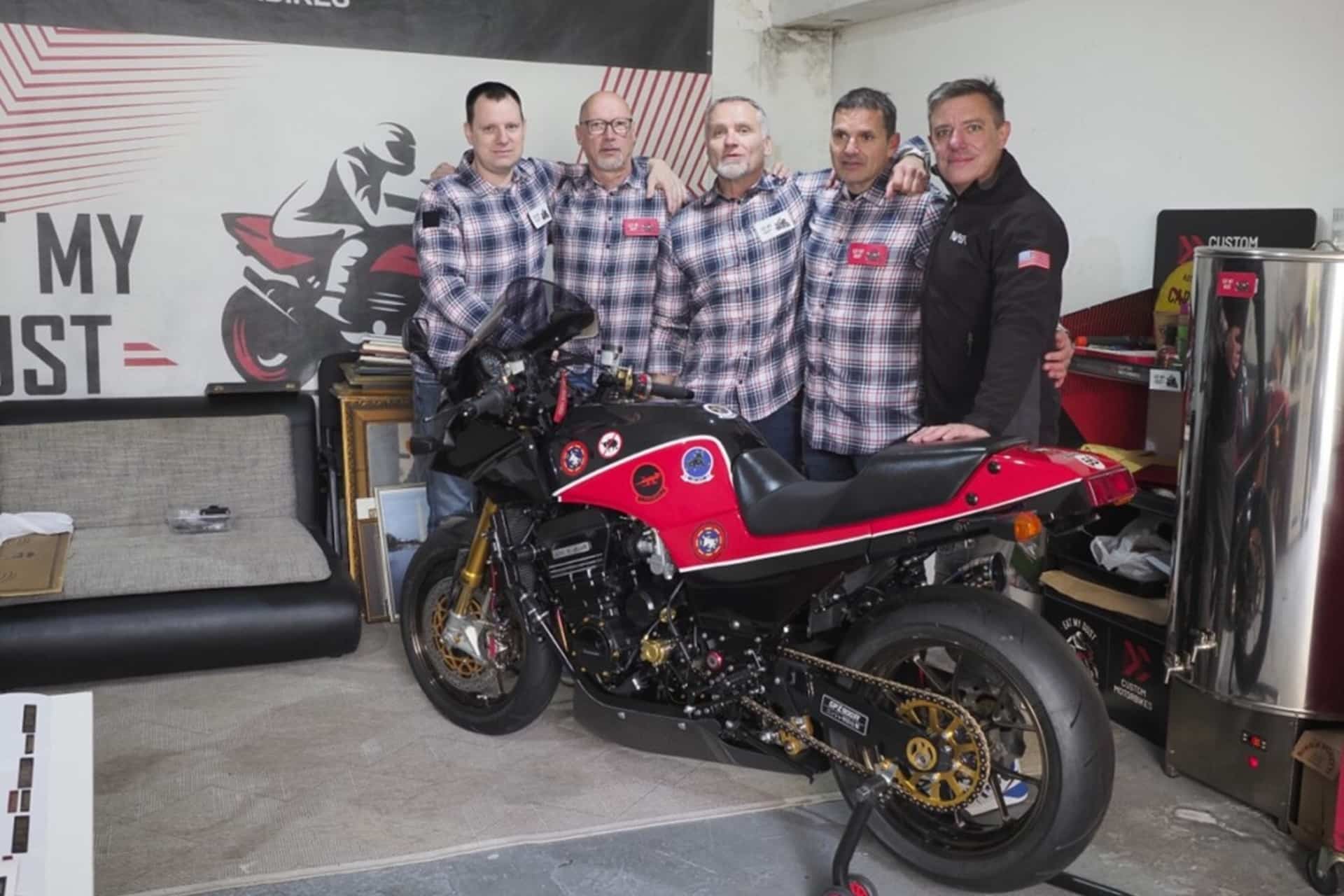 Kawasaki GPZ900R Ninja by DC Custom Motorbikes