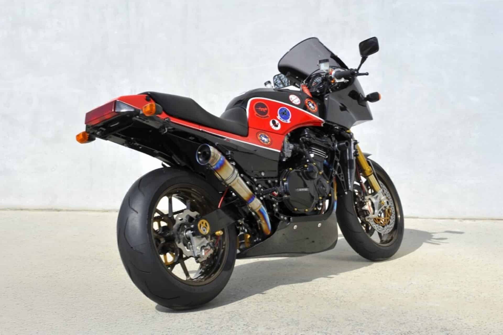 Kawasaki GPZ900R Ninja by DC Custom Motorbikes