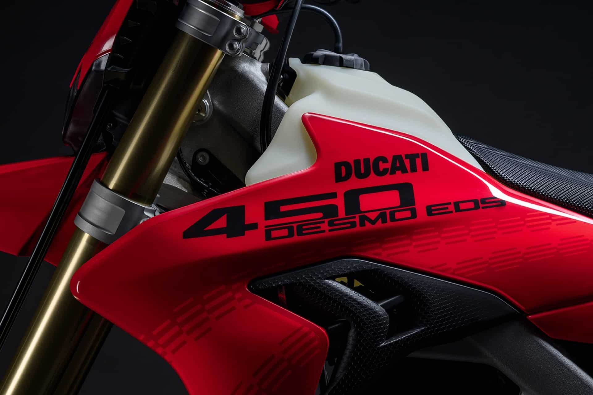 Desmo450 EDS: the brand's first enduro is on the way