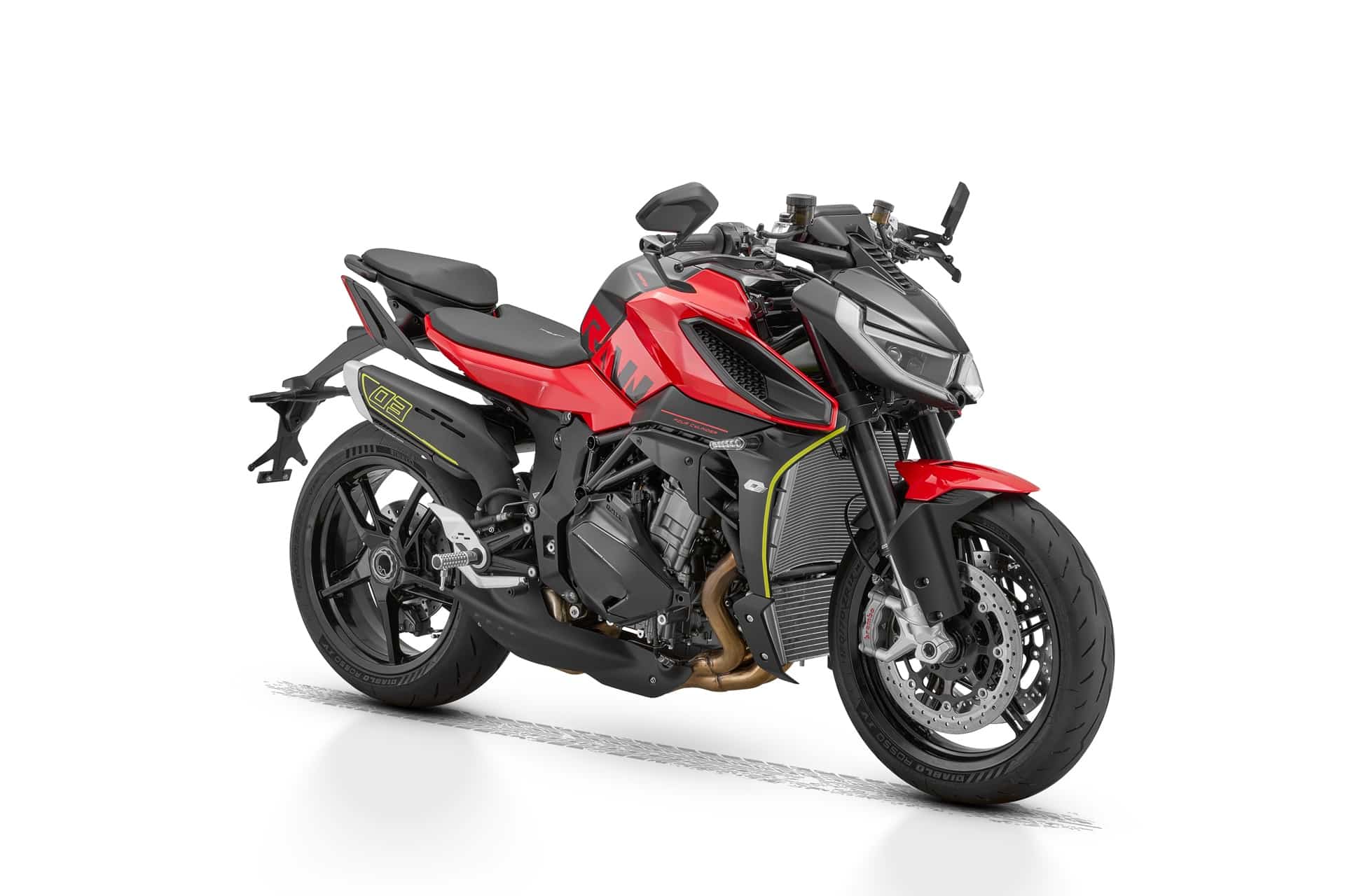 Three motorcycles, 4 cylinders and from 95 to 129 HP: QJ Motor raises the level with its SRK family
