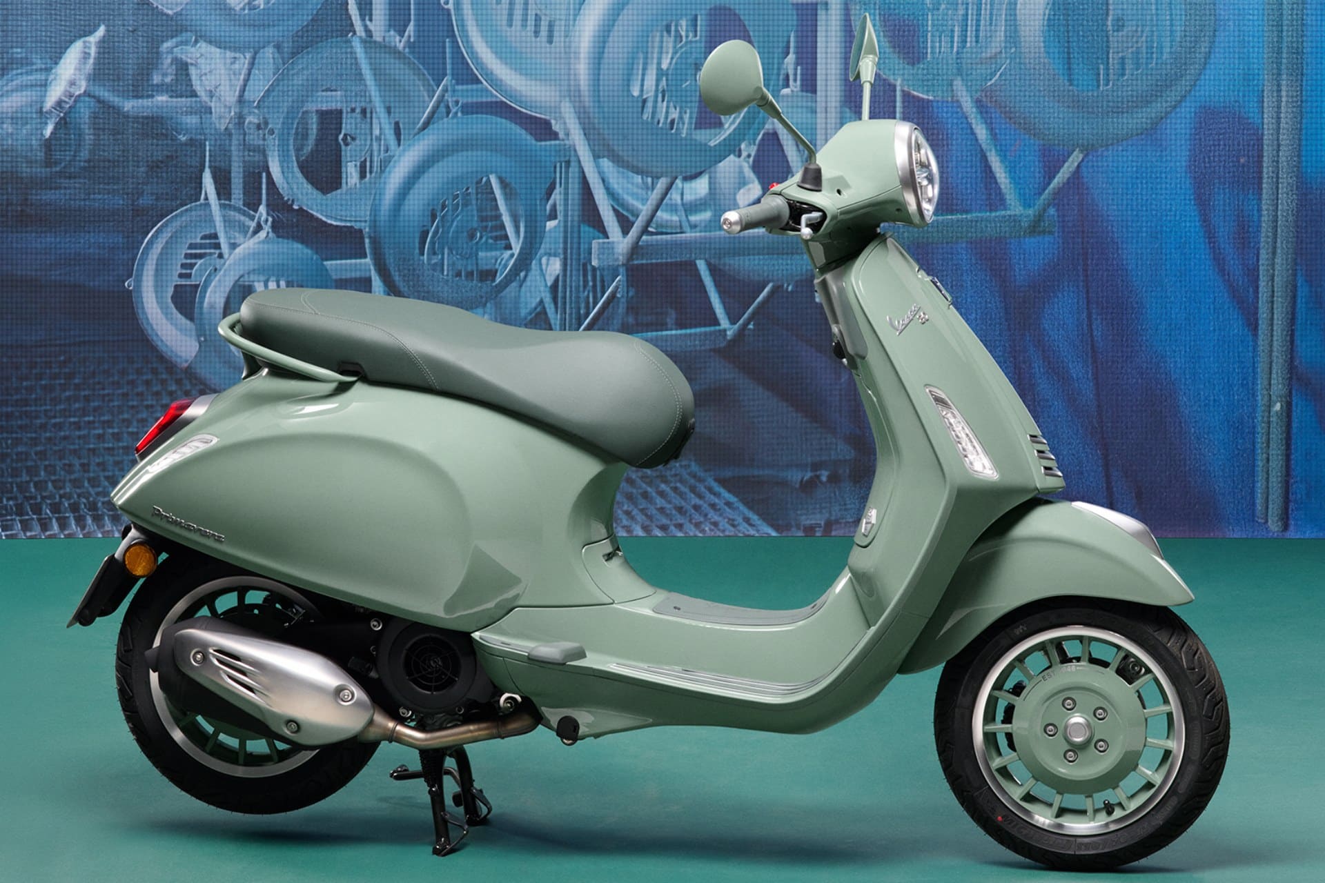 Vespa Primavera and GTS 80th Anniversary