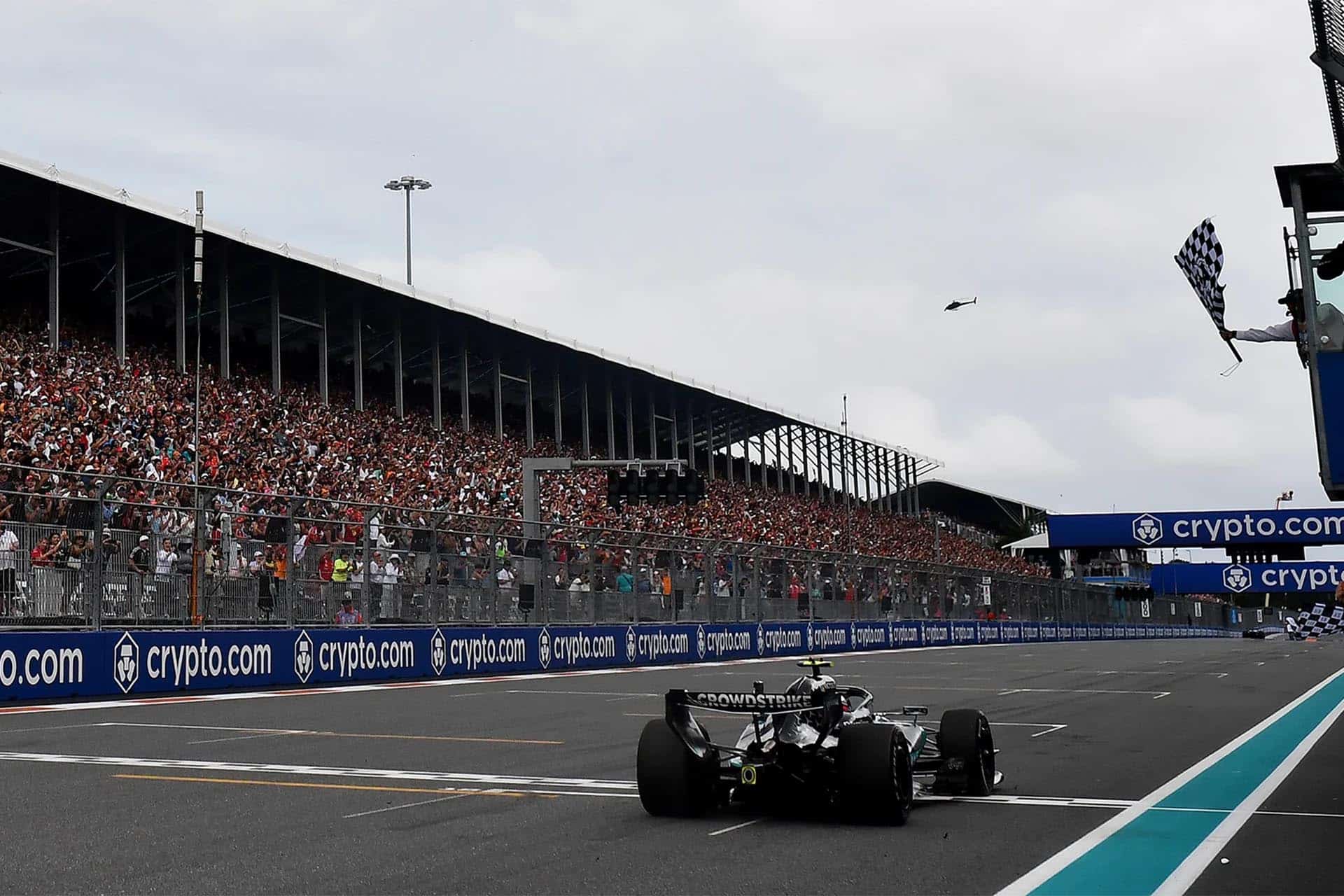 The Miami circuit runs between walls, which is why you cannot compete with motorcycles.