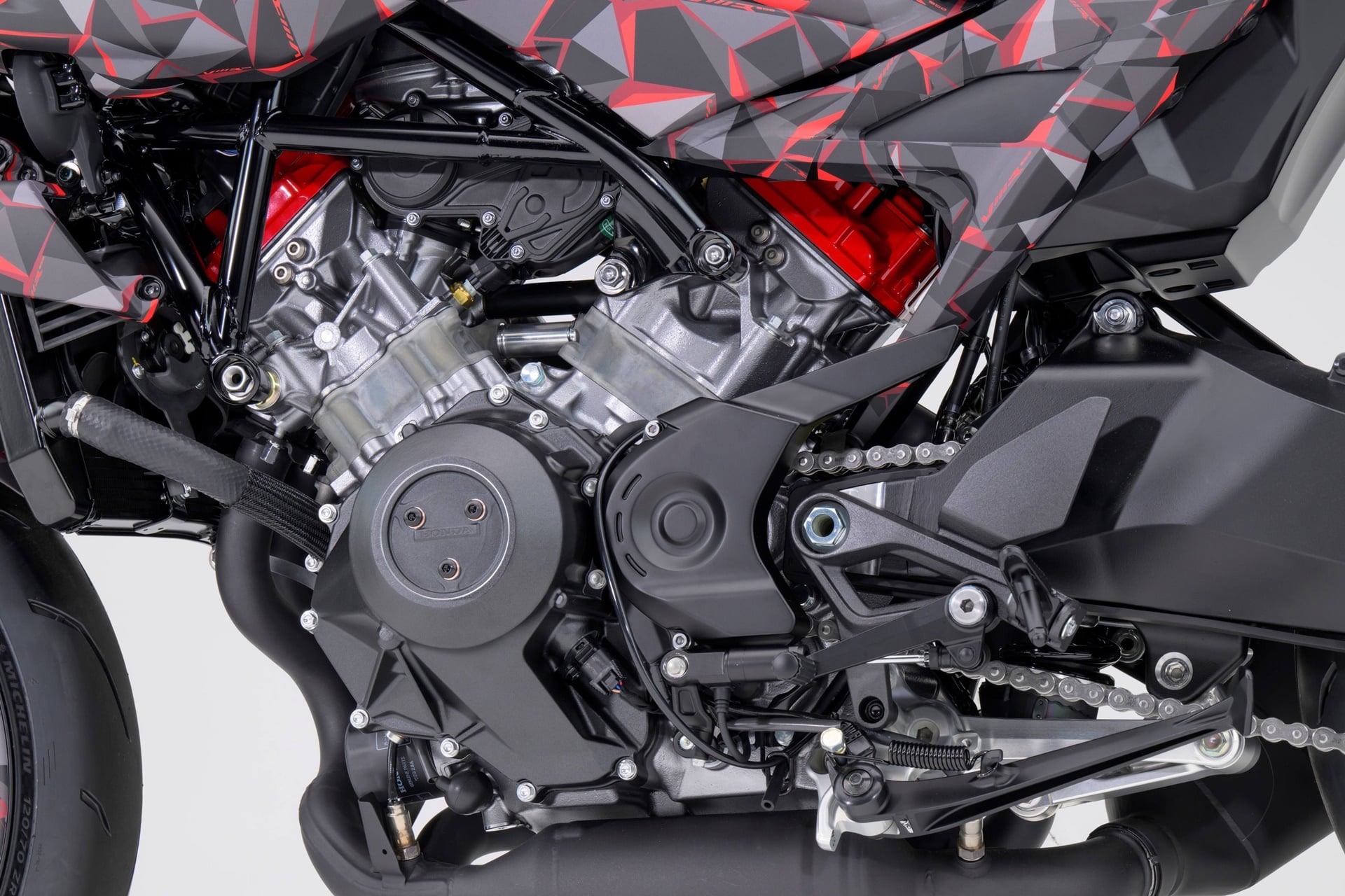 Honda presents the V3R 900 E-Compressor, its most advanced motorcycle to date