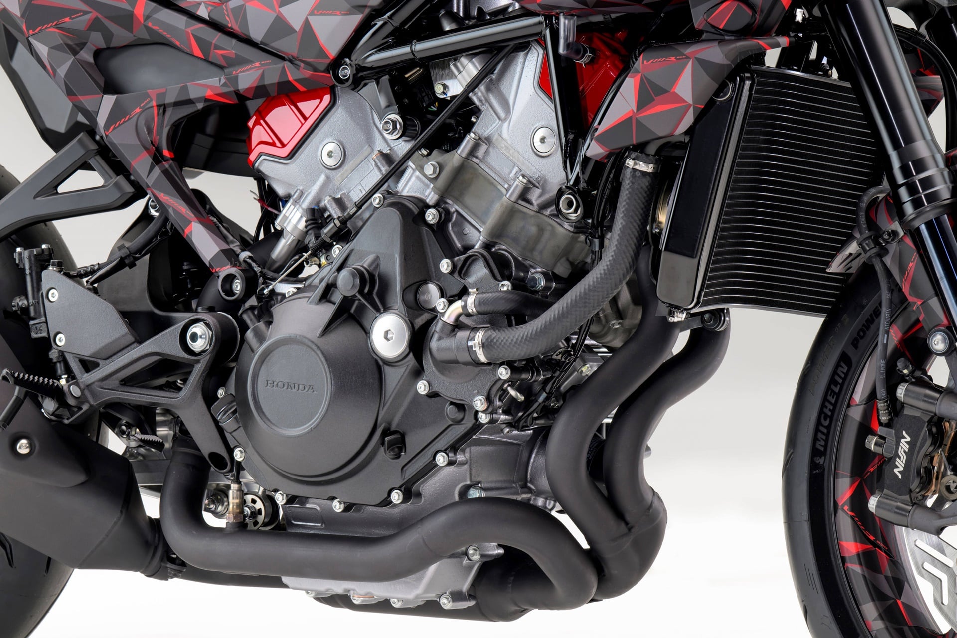 Honda presents the V3R 900 E-Compressor, its most advanced motorcycle to date