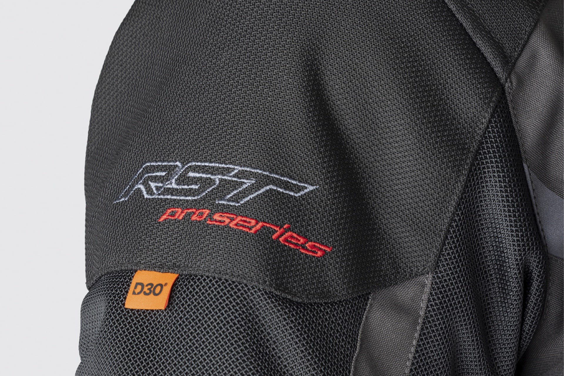 RST declares war on heat: ventilated jackets for protected riding in summer