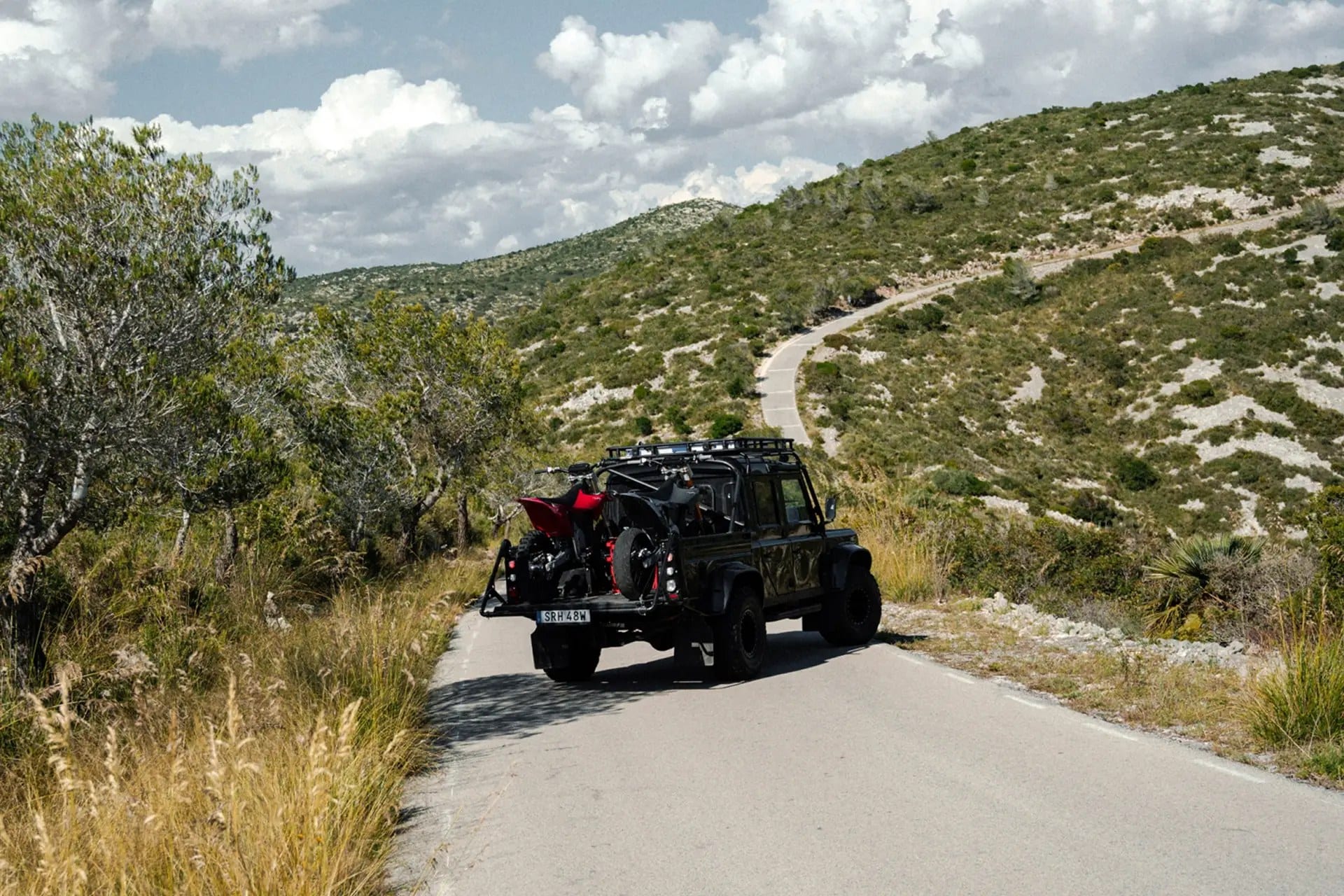 Land Rover Defender by Stark Future