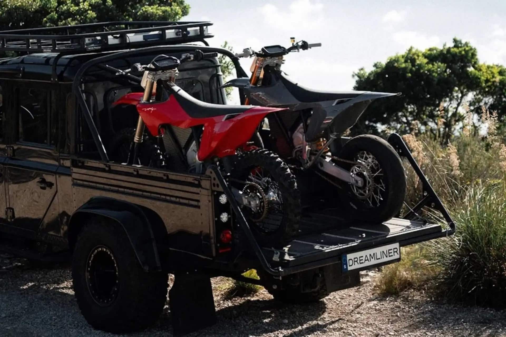 Land Rover Defender by Stark Future