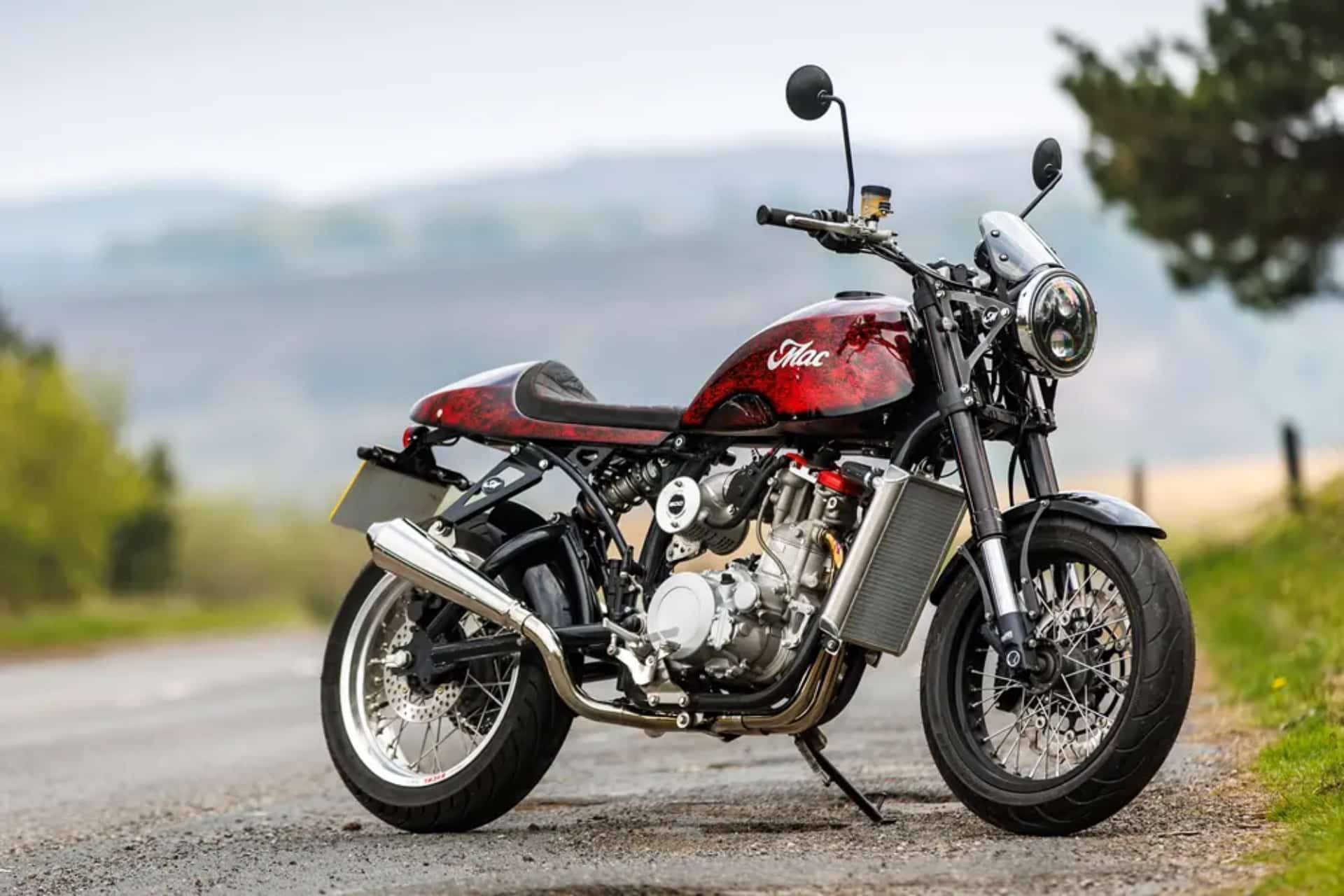 The new British motorcycle that wants to give us back the pleasure of large single cylinders