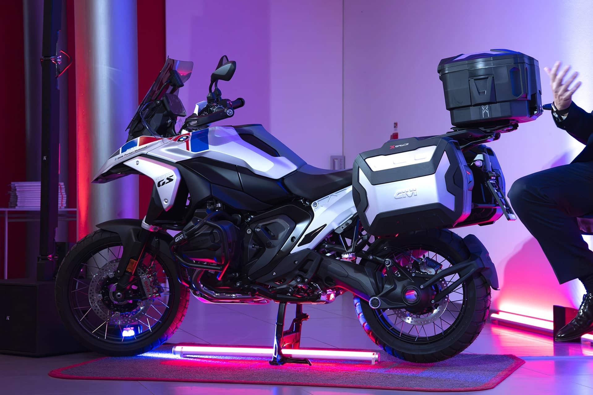 GIVI presents its new XSpace, the first Monokey expandable trunk from the Italian brand