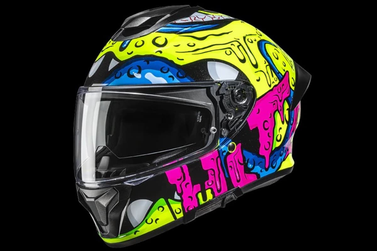 HJC presents the new C71 Squeeze: the brand's sport-touring is visually renewed