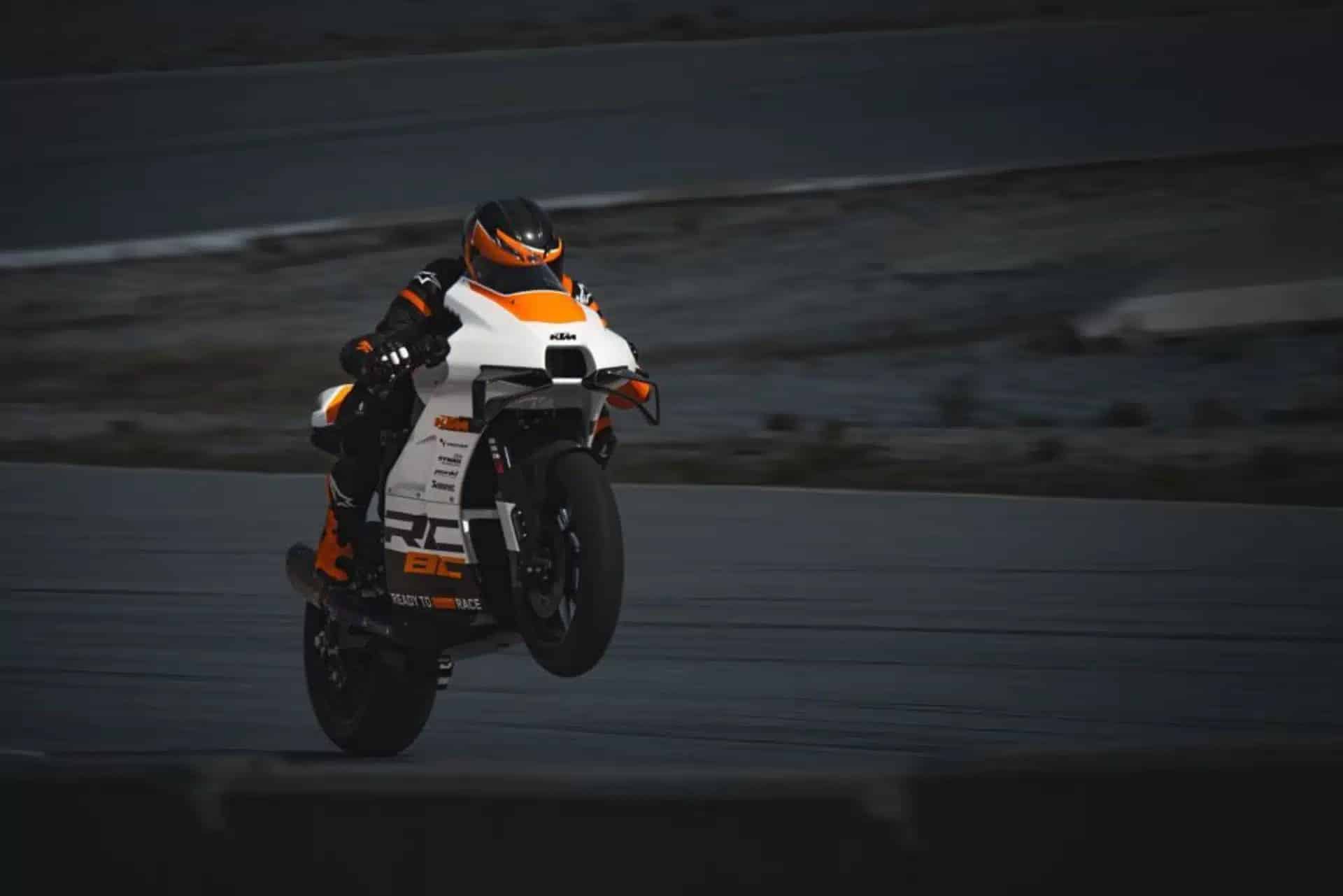KTM - BMW - Christof Lischka