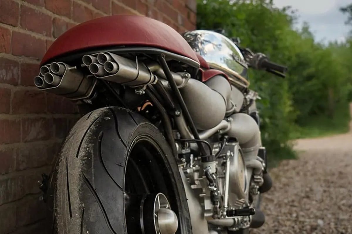 Veloce Motorcycles presents Aperion, its first naked neo retro model with a “2T X8 engine”, 1,000 cc and 280 HP of power