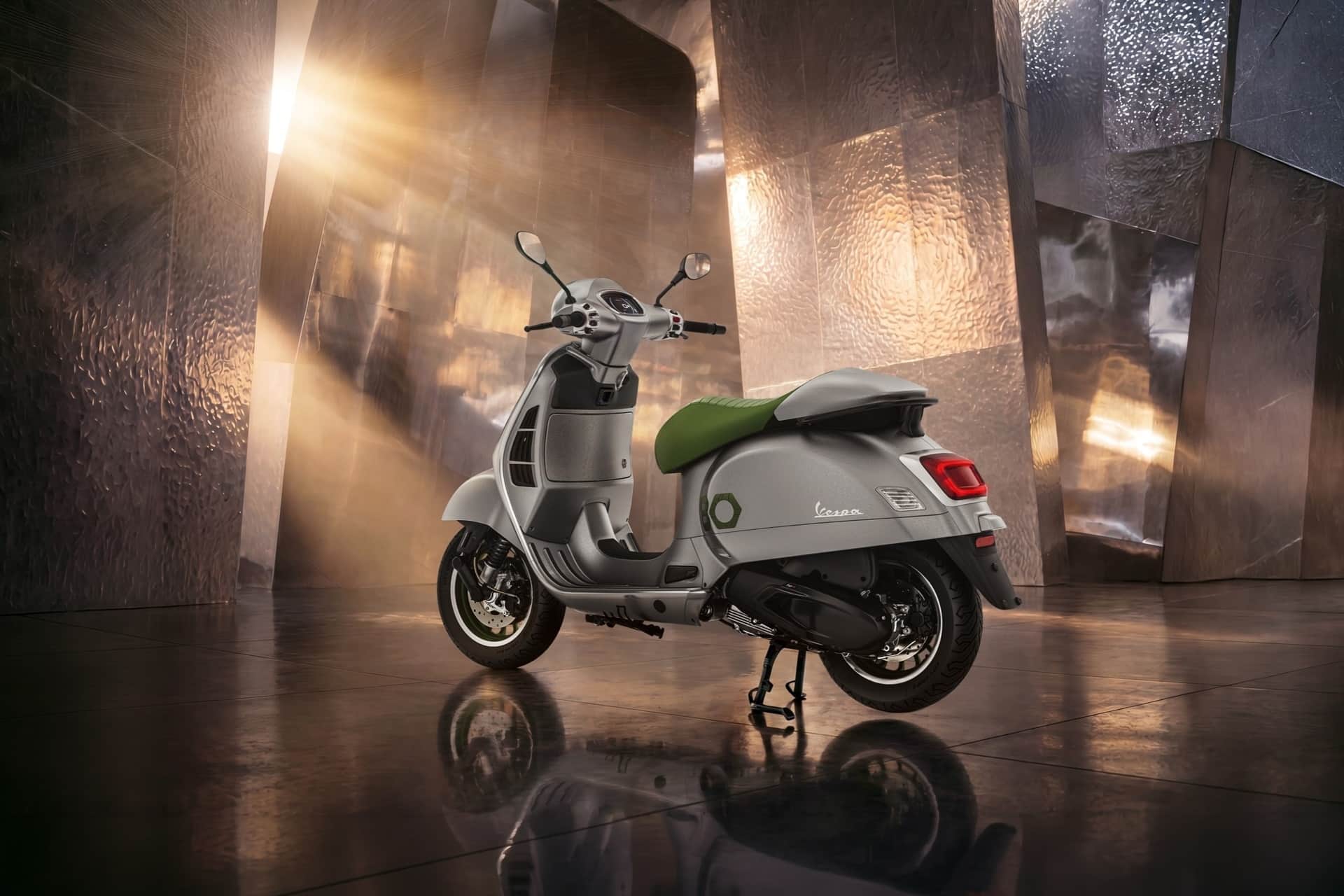Vespa “Edizione Ottantesimo”: 80 years of an icon converted into an exclusive collector's item