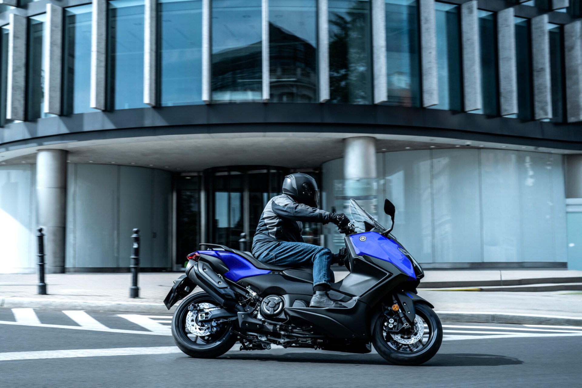 Yamaha Proto HEV future hybrid scooter