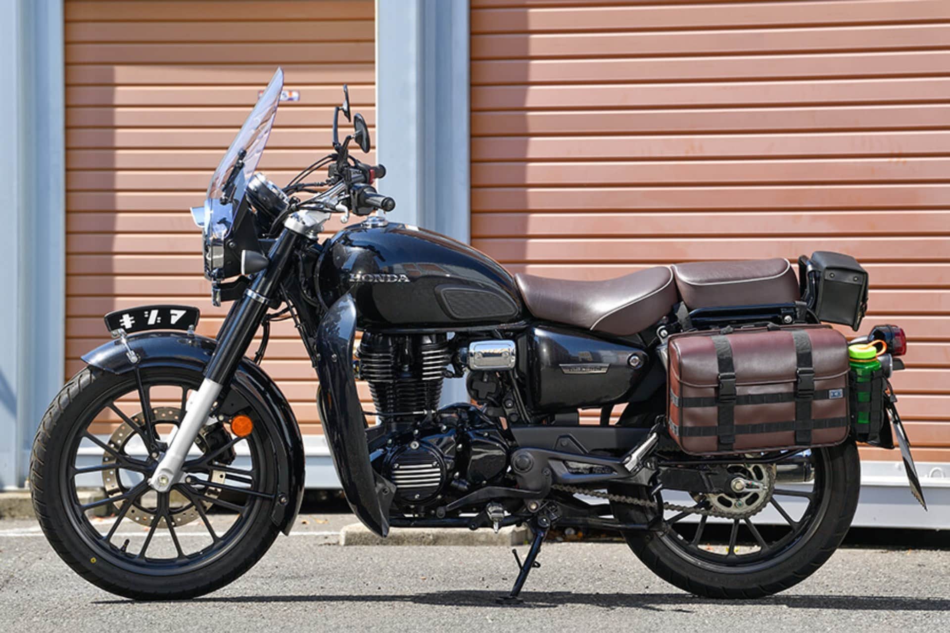 Honda GB350C and Kawasaki Meguro S1 by Kijima