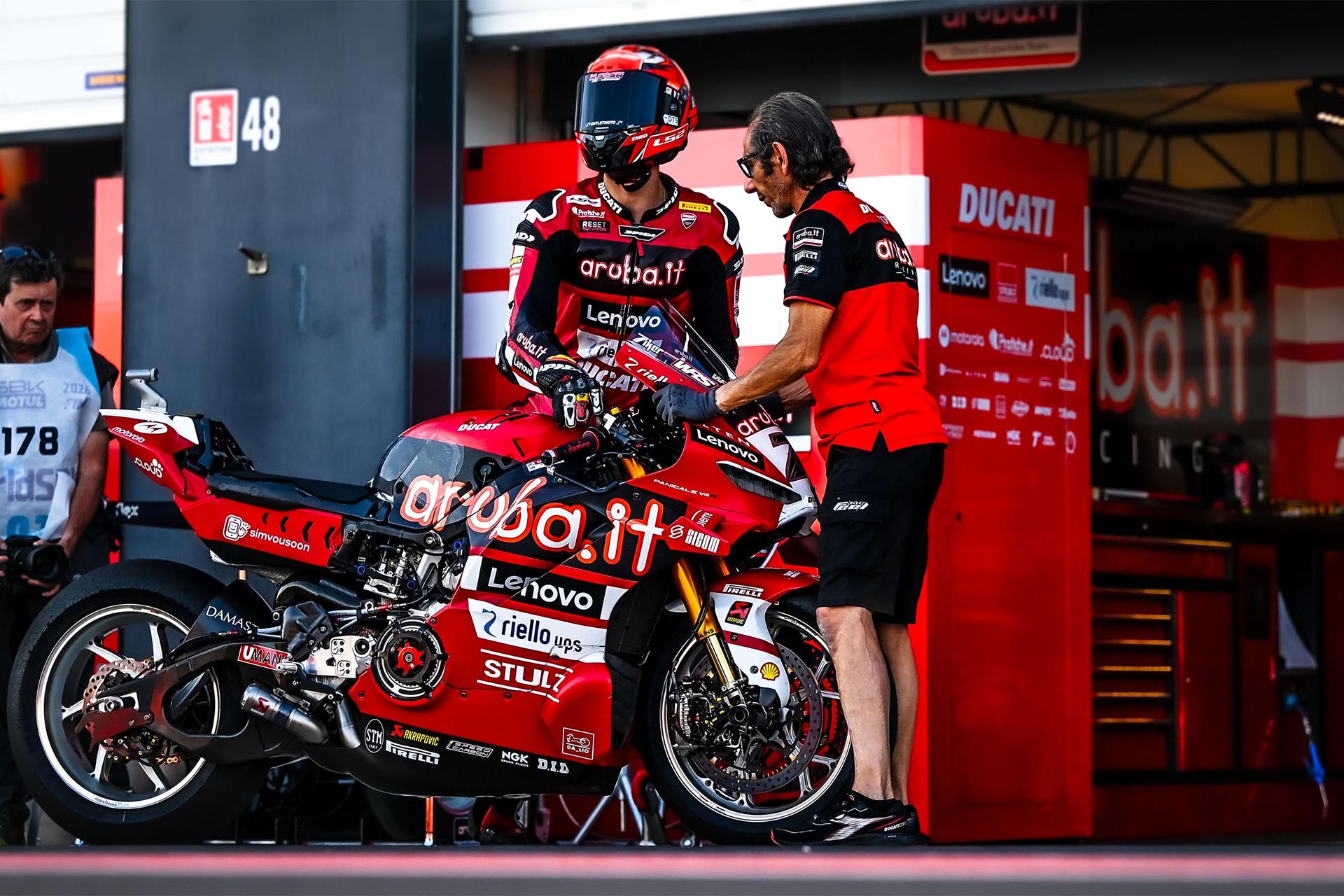 Superbike necesita un aliciente y un cambio de reglamento podría revolucionar todo