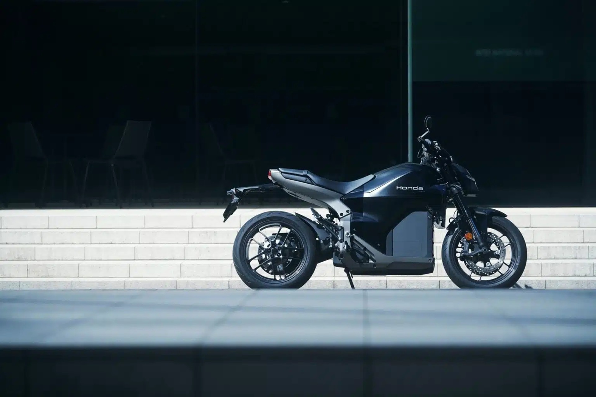 The Honda WN7 arrives at the brand's European dealerships “silently”