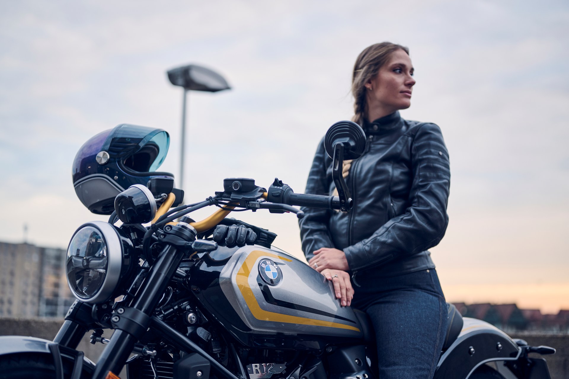 DGT new regulations for women on motorcycles