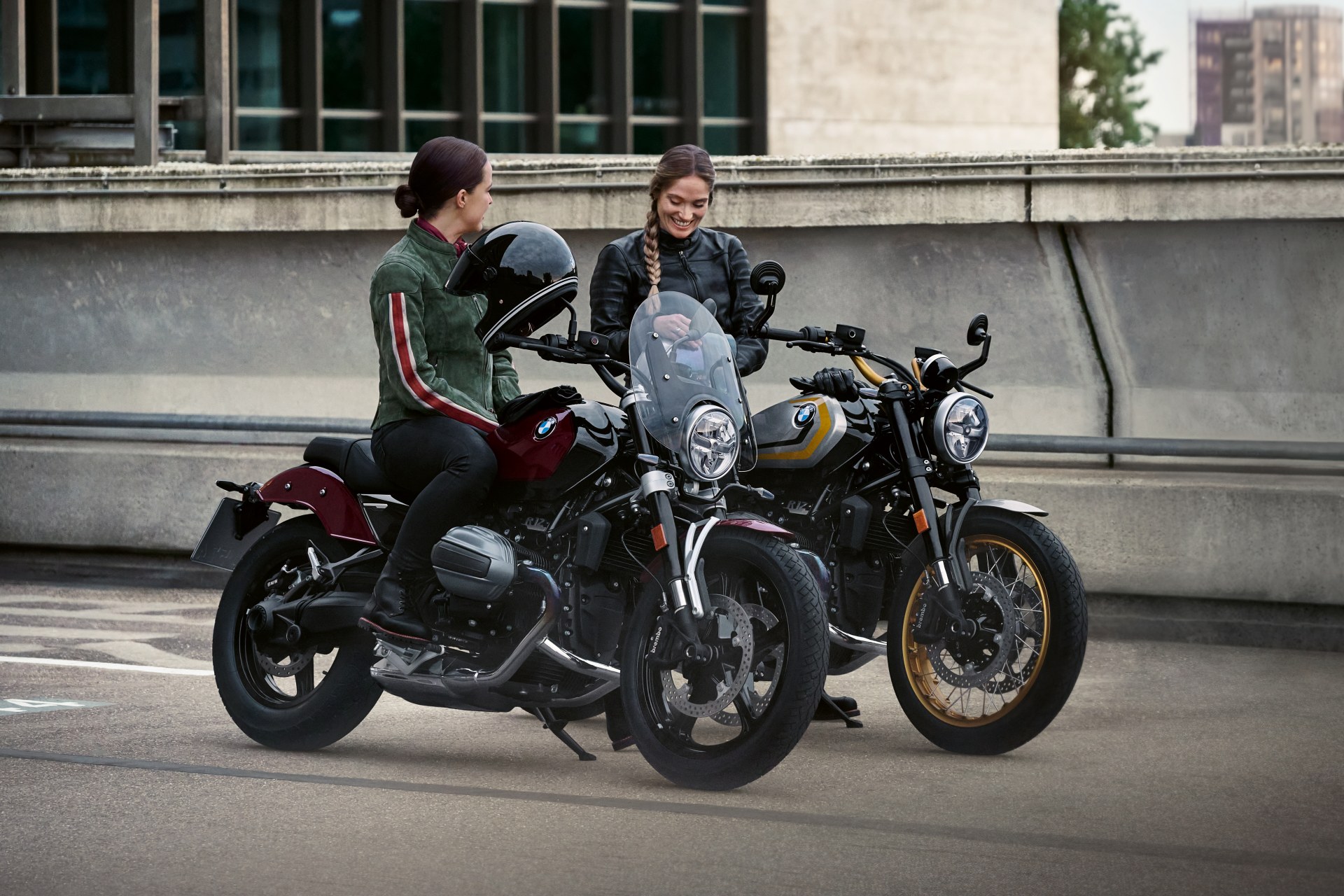 DGT new regulations for women on motorcycles
