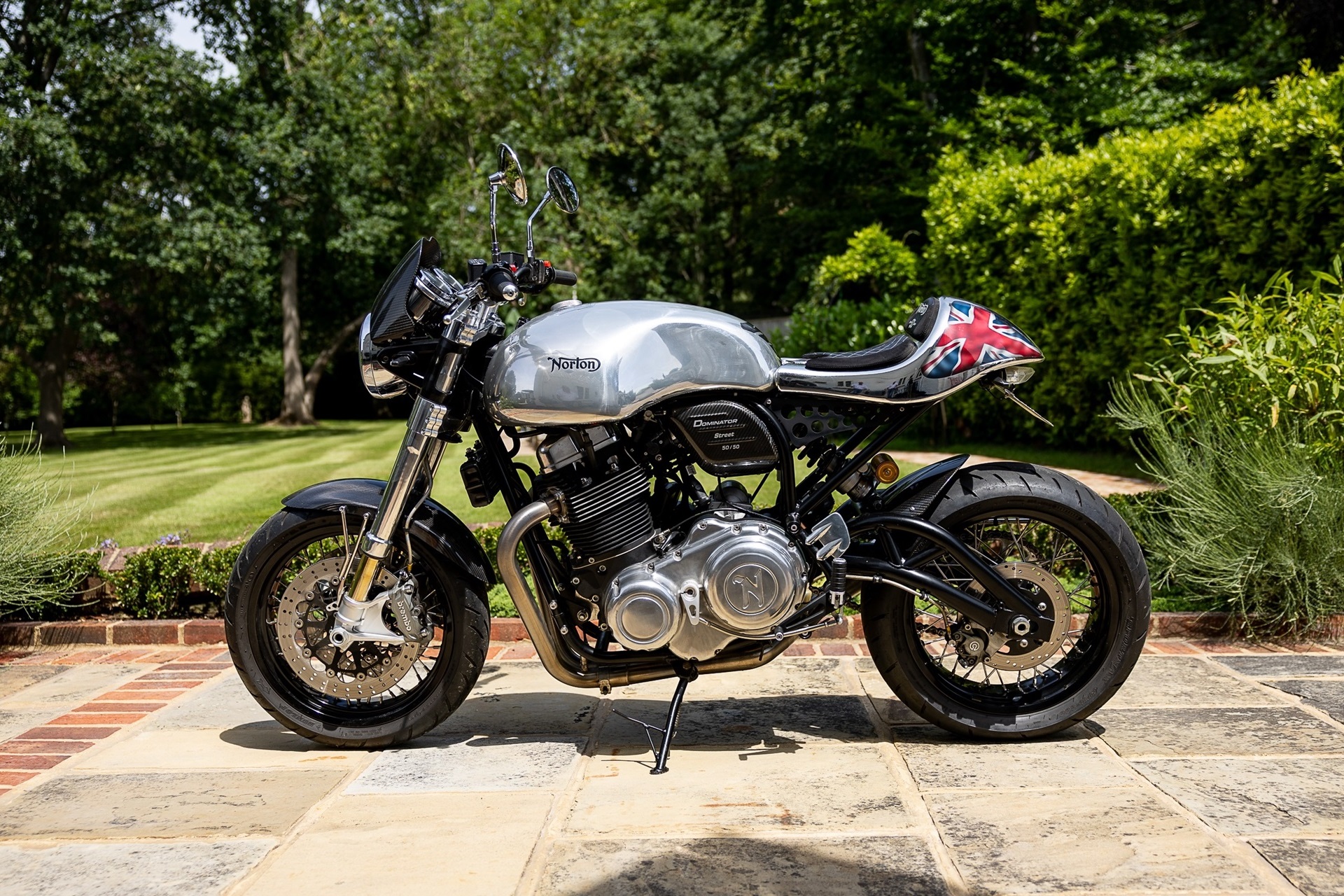 This brand new and exclusive Norton Dominator Street ex-Richard Hammond is for sale