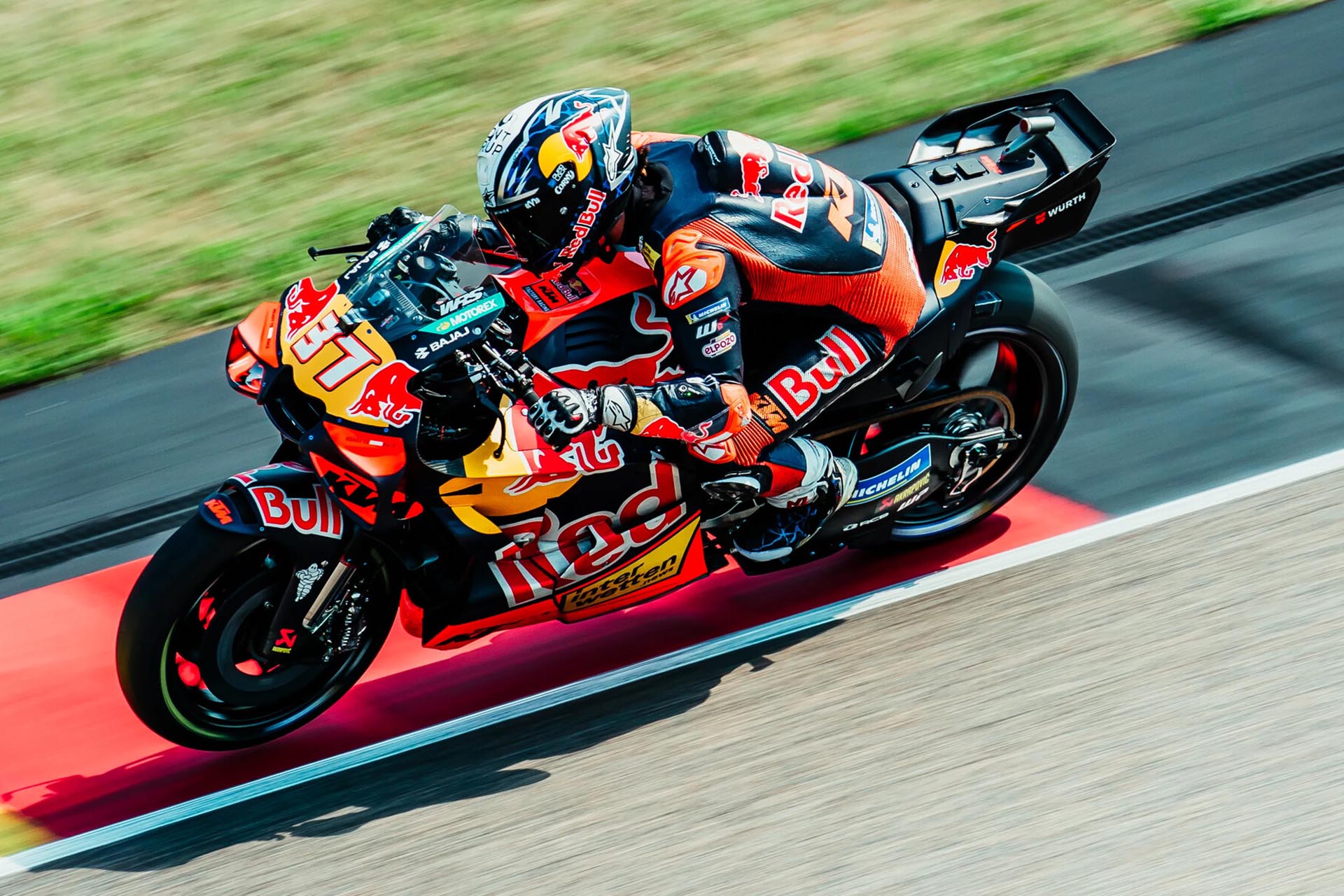 Only Acosta is regularly among the best with KTM