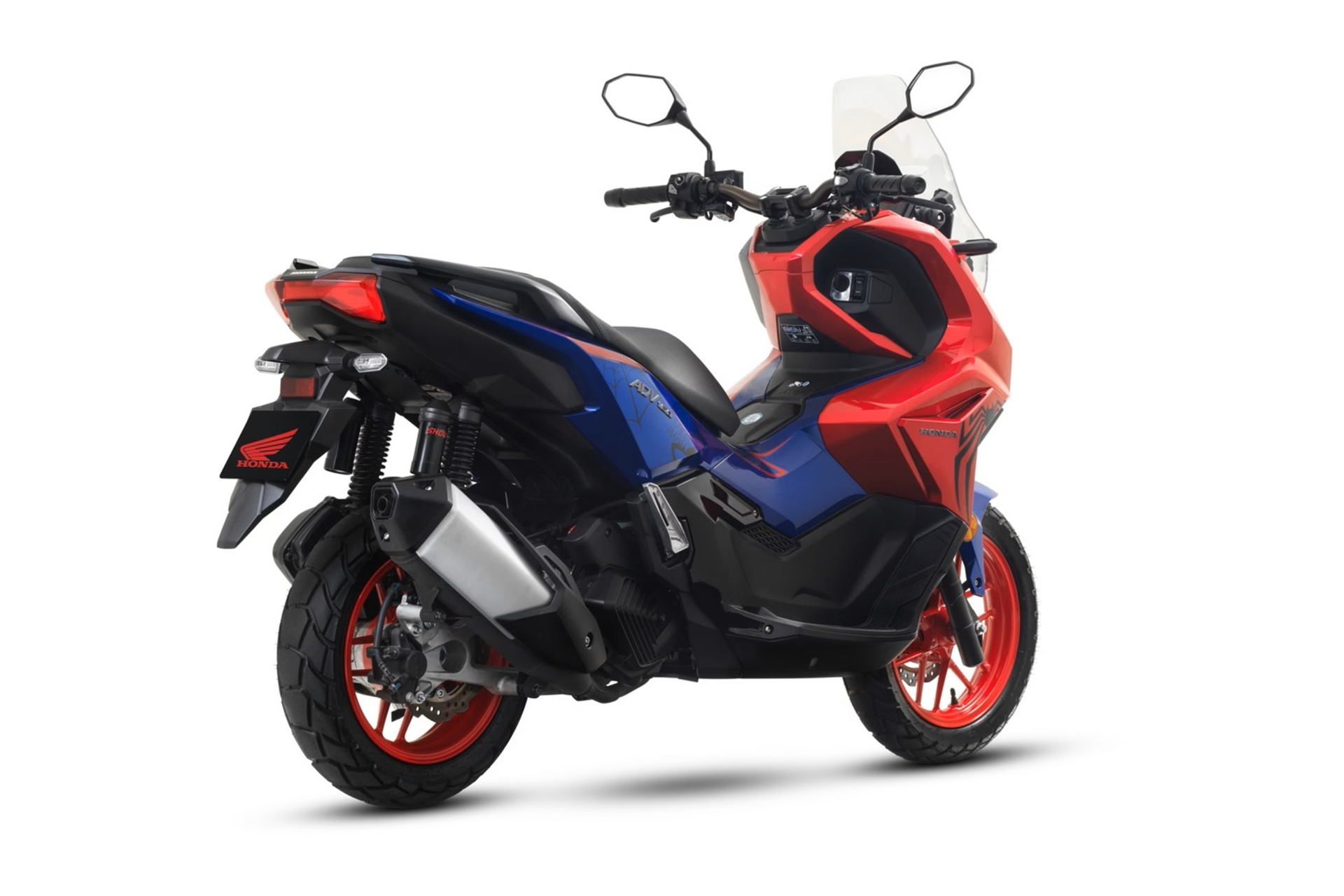 Honda turns the ADV160 into Spider-Man's scooter: can you imagine an ADV350 like that in Spain?